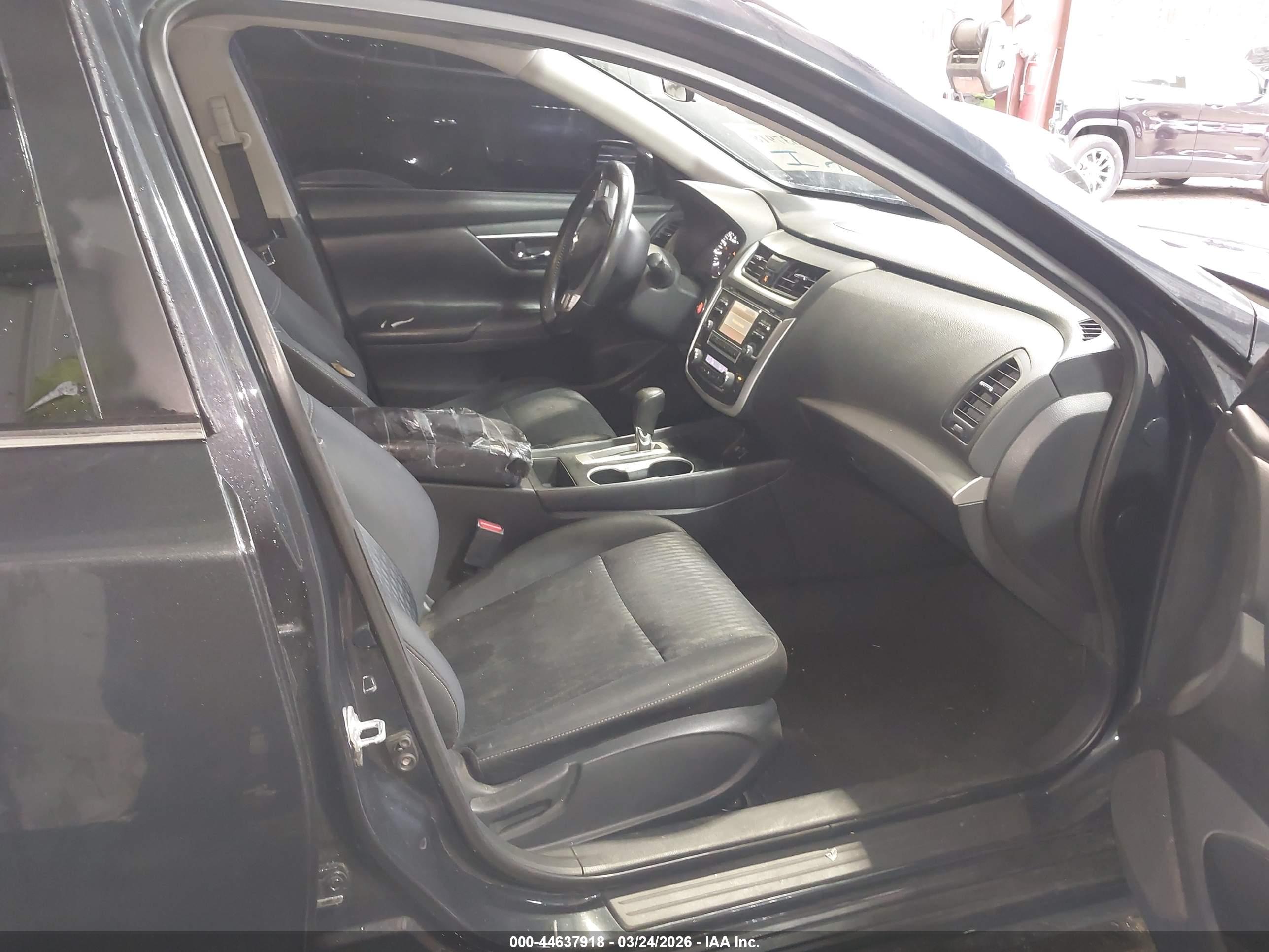NISSAN ALTIMA image 5