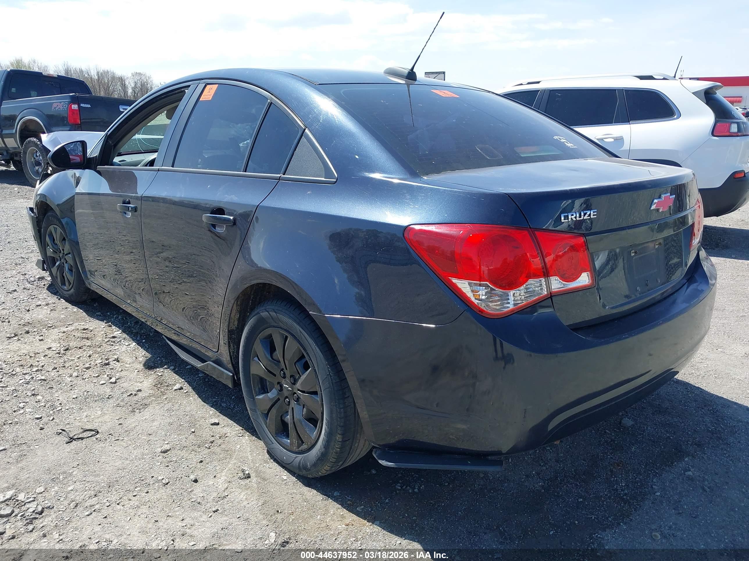 CHEVROLET CRUZE image 3
