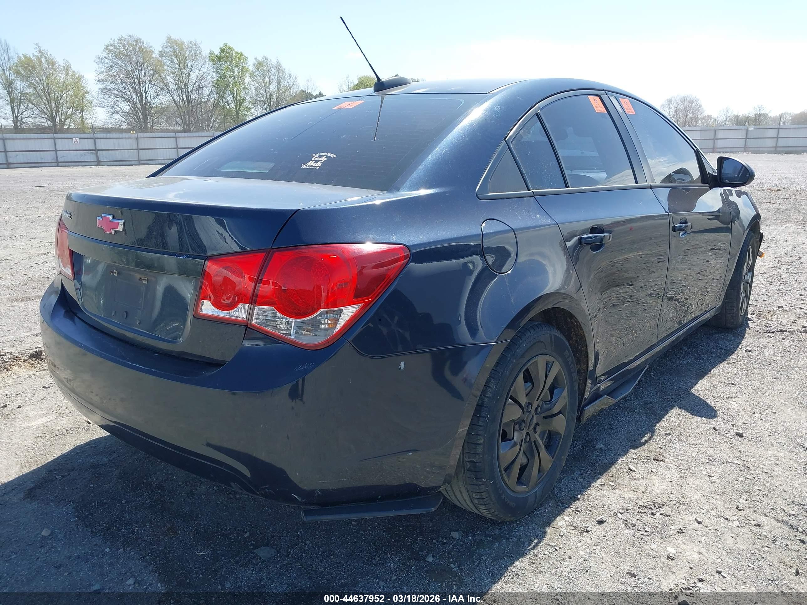 CHEVROLET CRUZE image 4