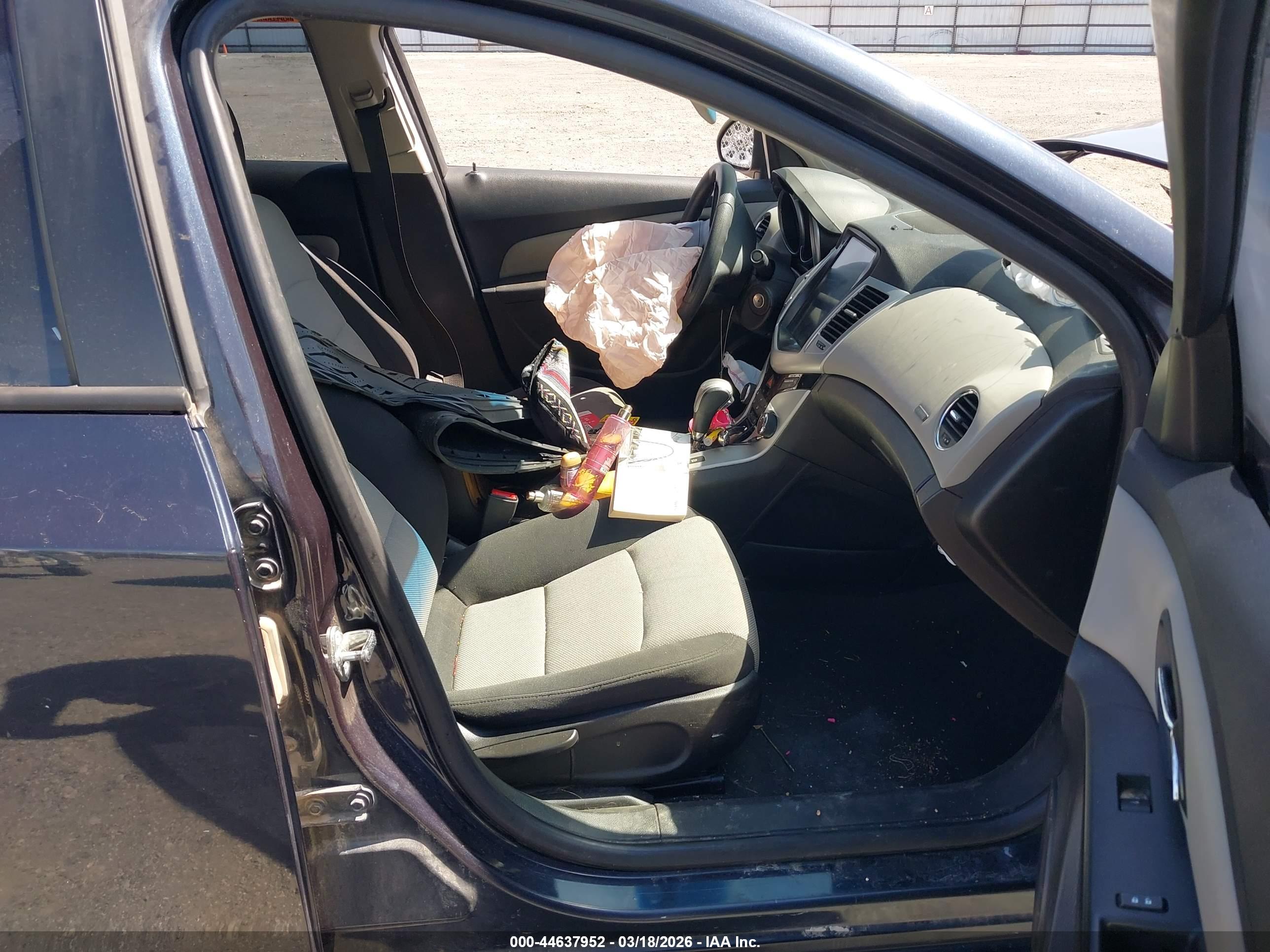 CHEVROLET CRUZE image 5