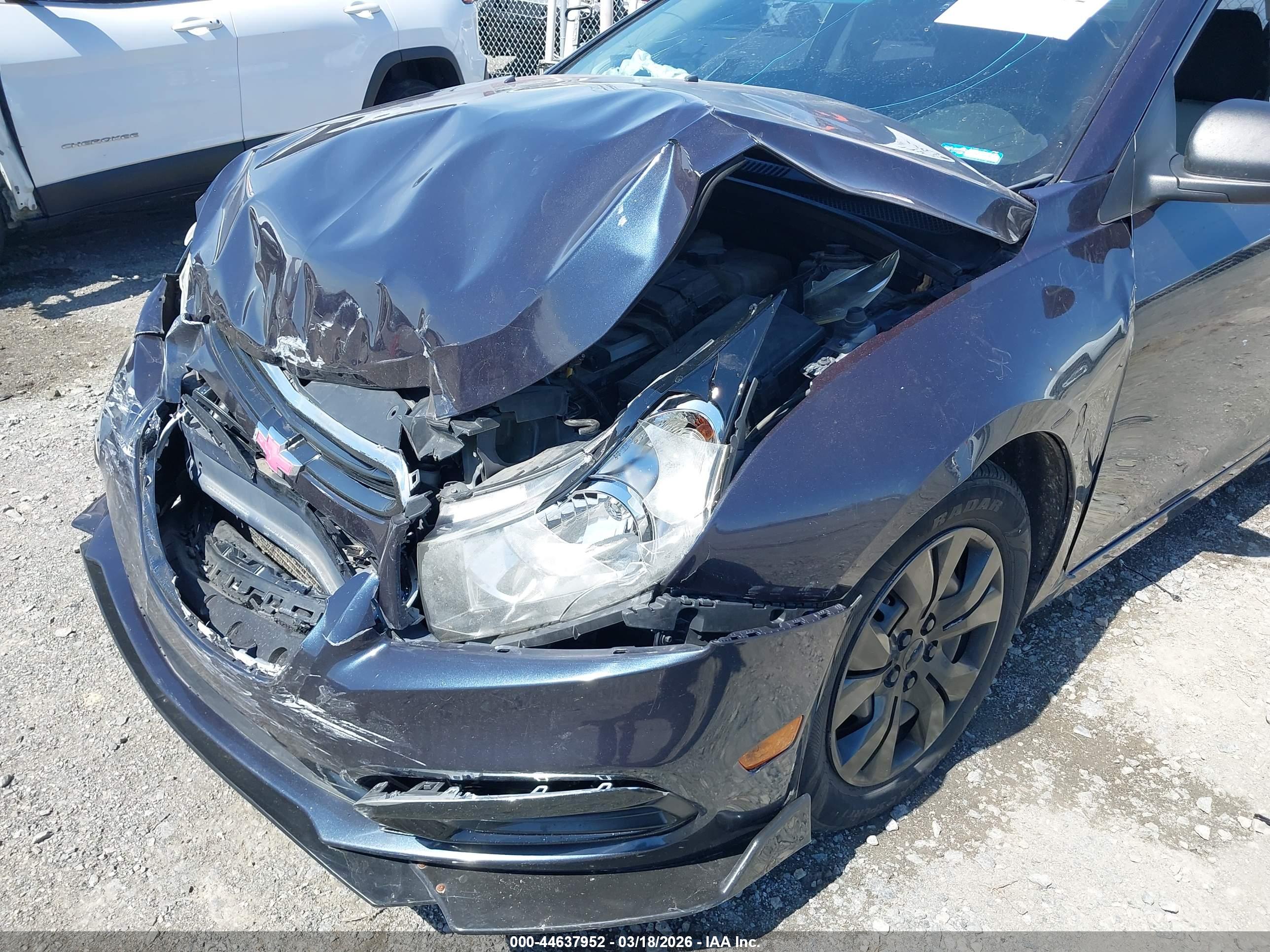 CHEVROLET CRUZE image 6