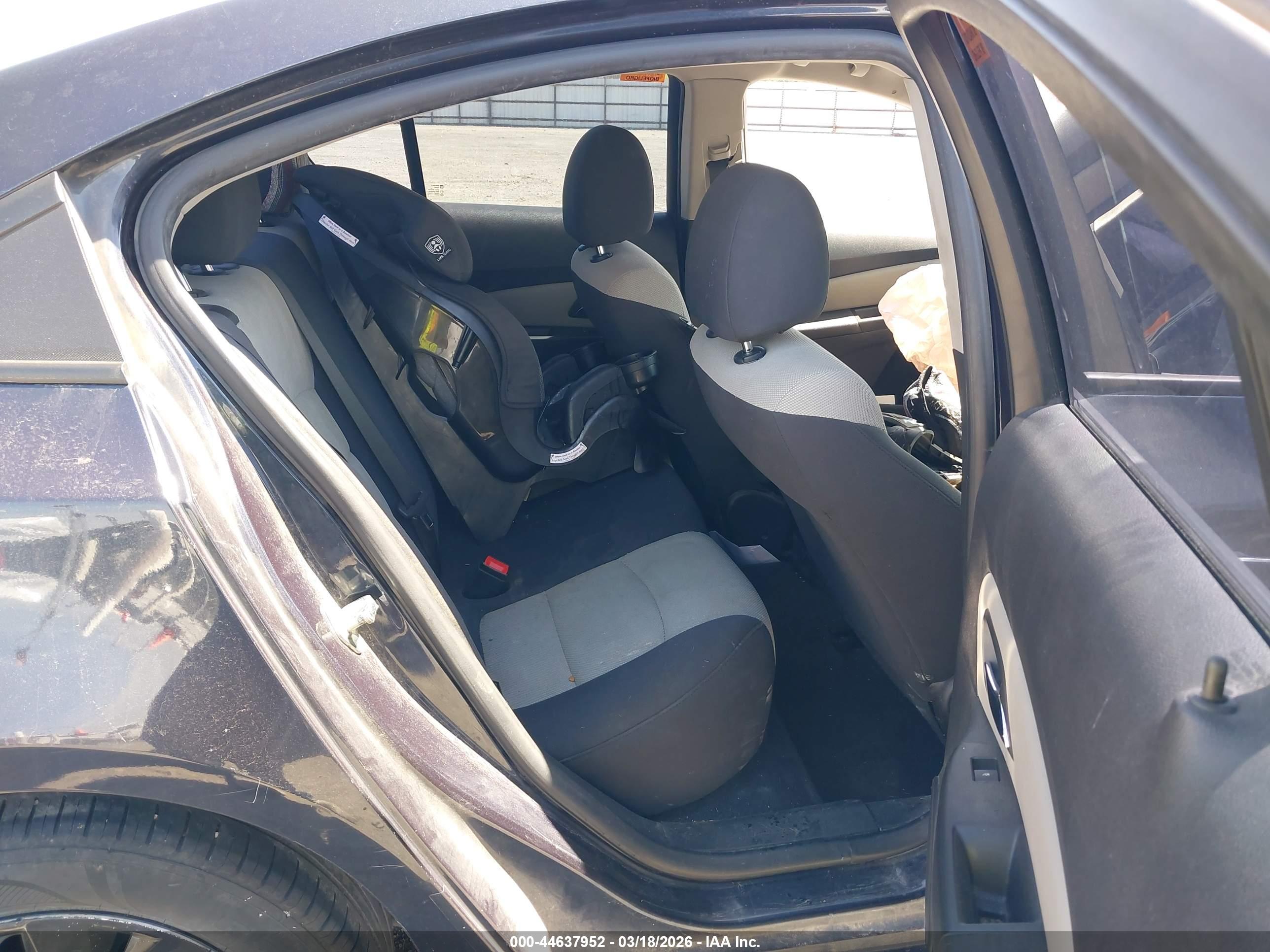 CHEVROLET CRUZE image 8