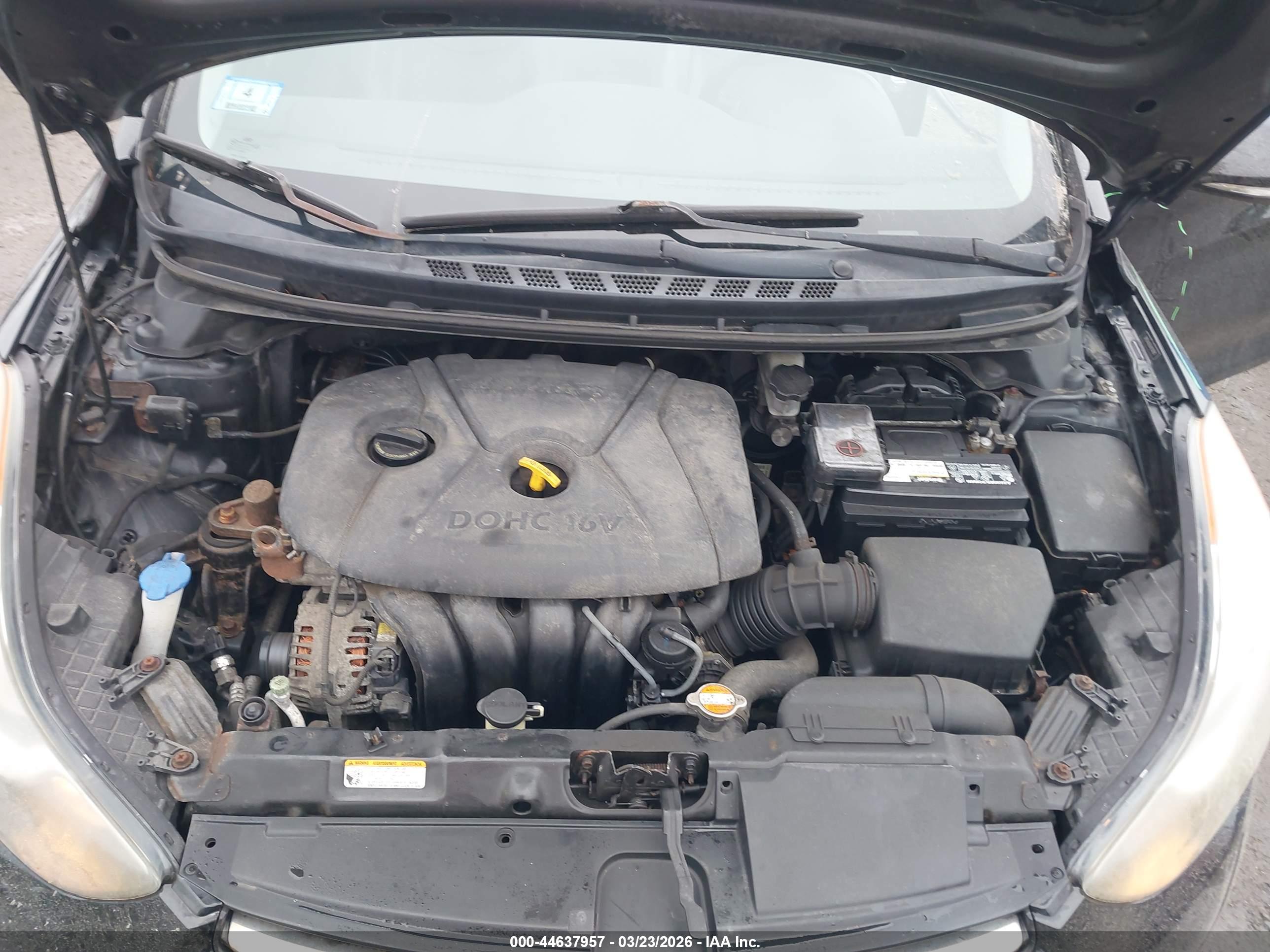 HYUNDAI ELANTRA image 10