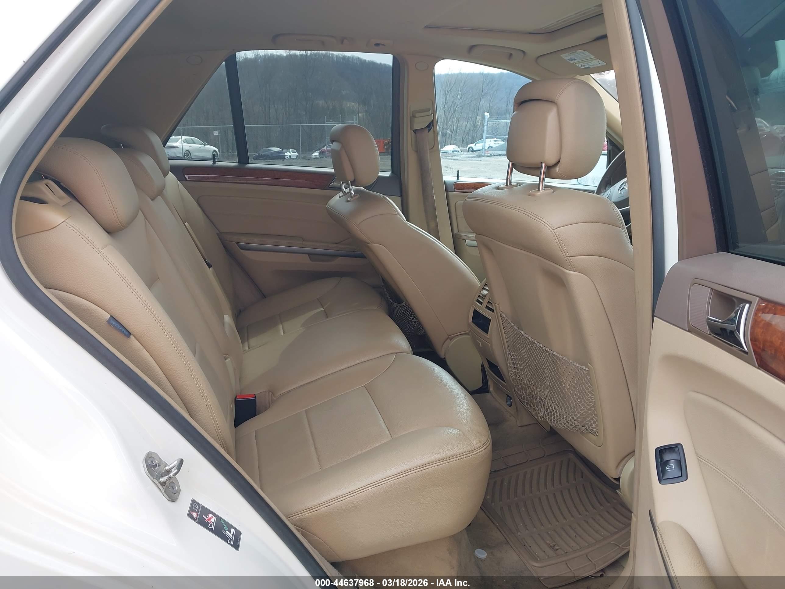 MERCEDES-BENZ ML image 8