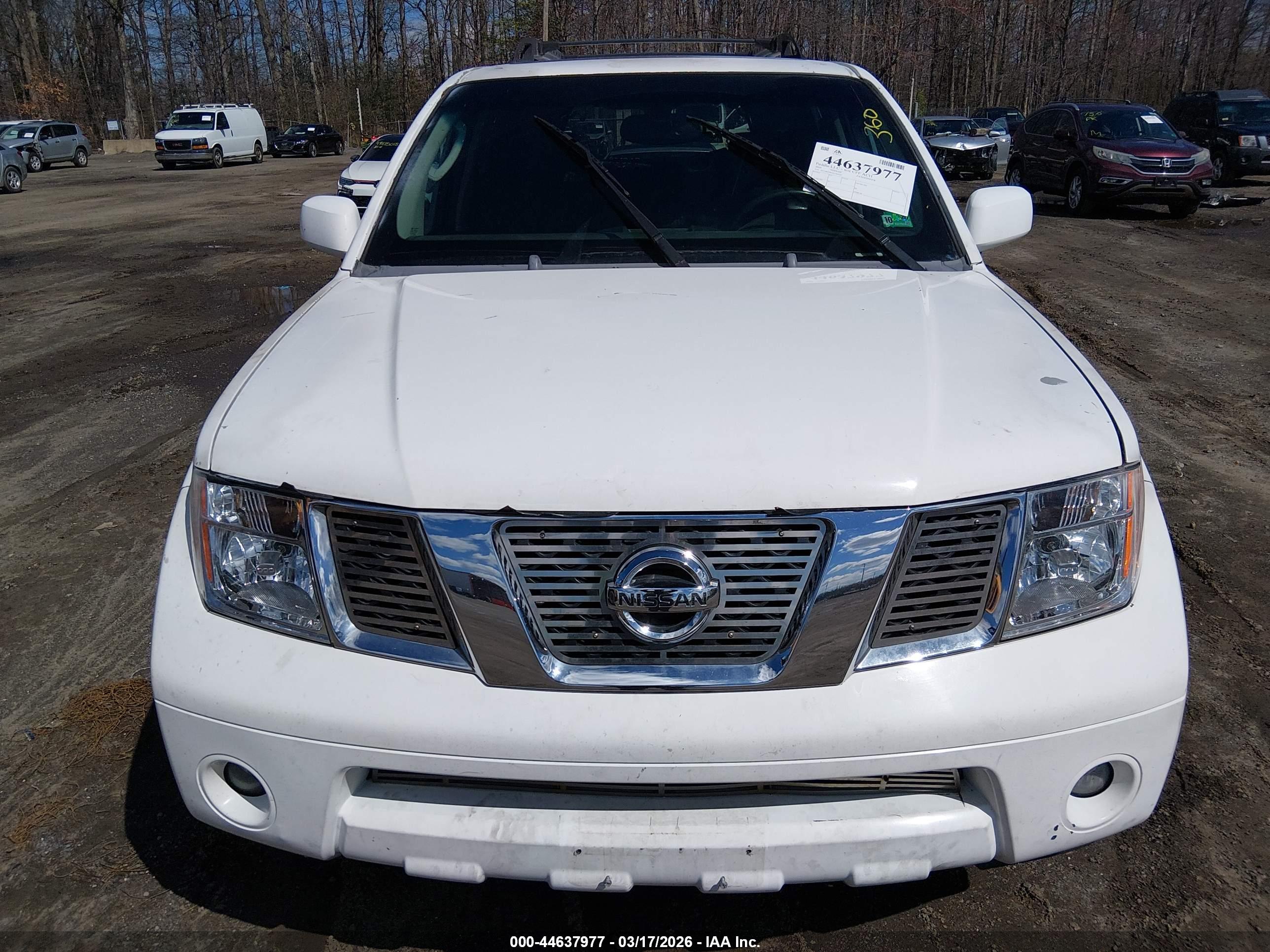 NISSAN PATHFINDER image 6