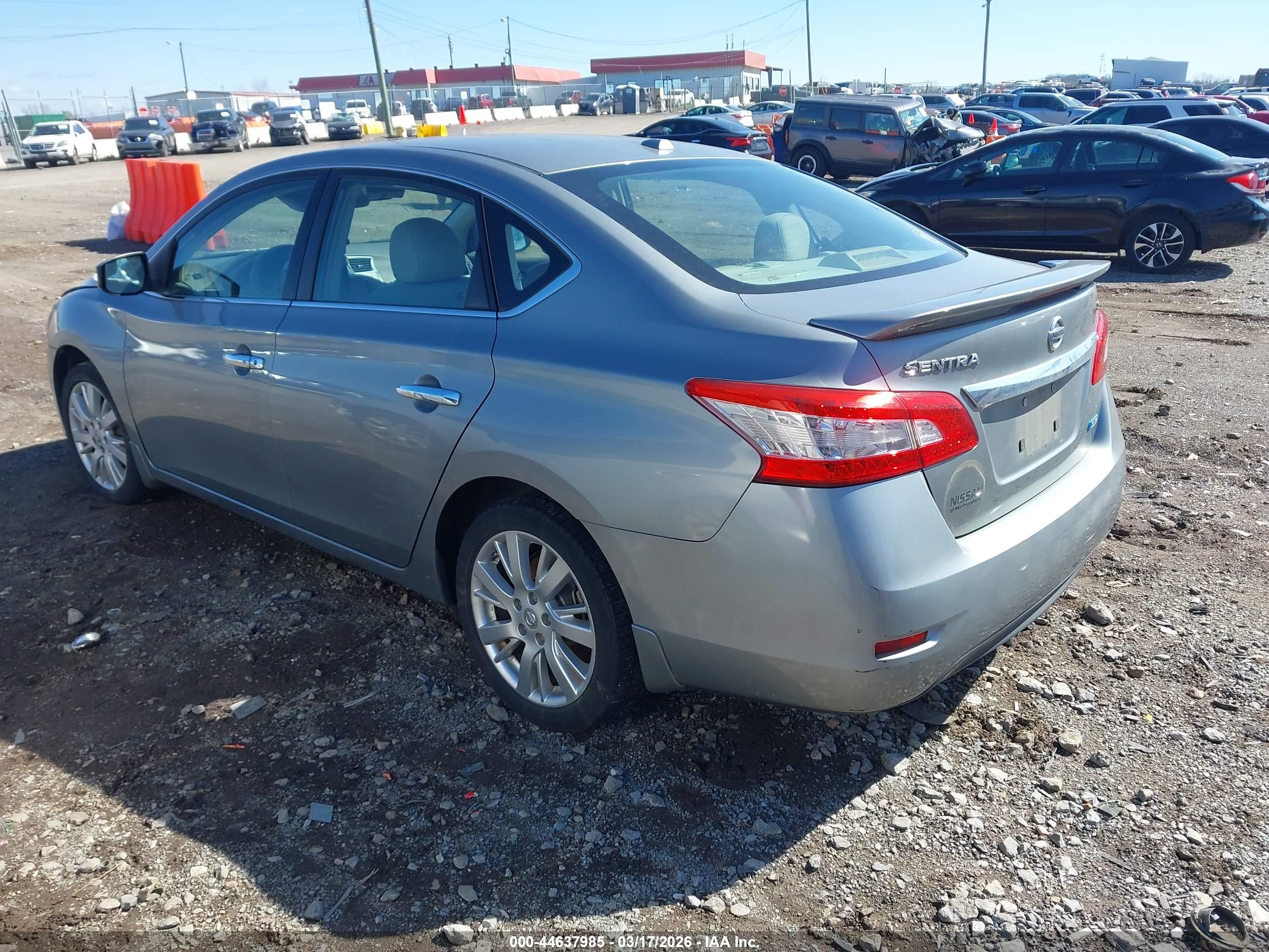 NISSAN SENTRA image 3