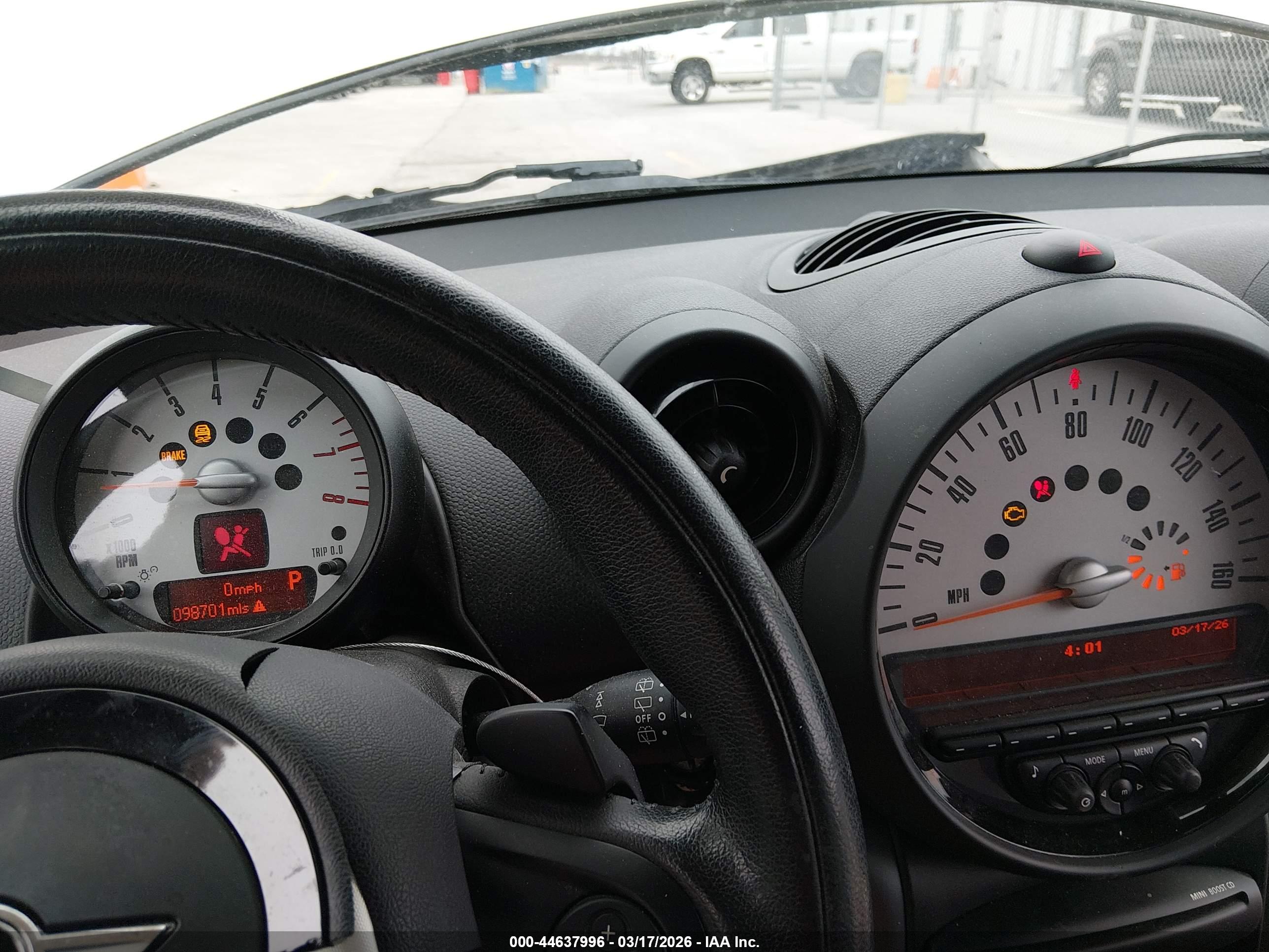 MINI COUNTRYMAN image 7