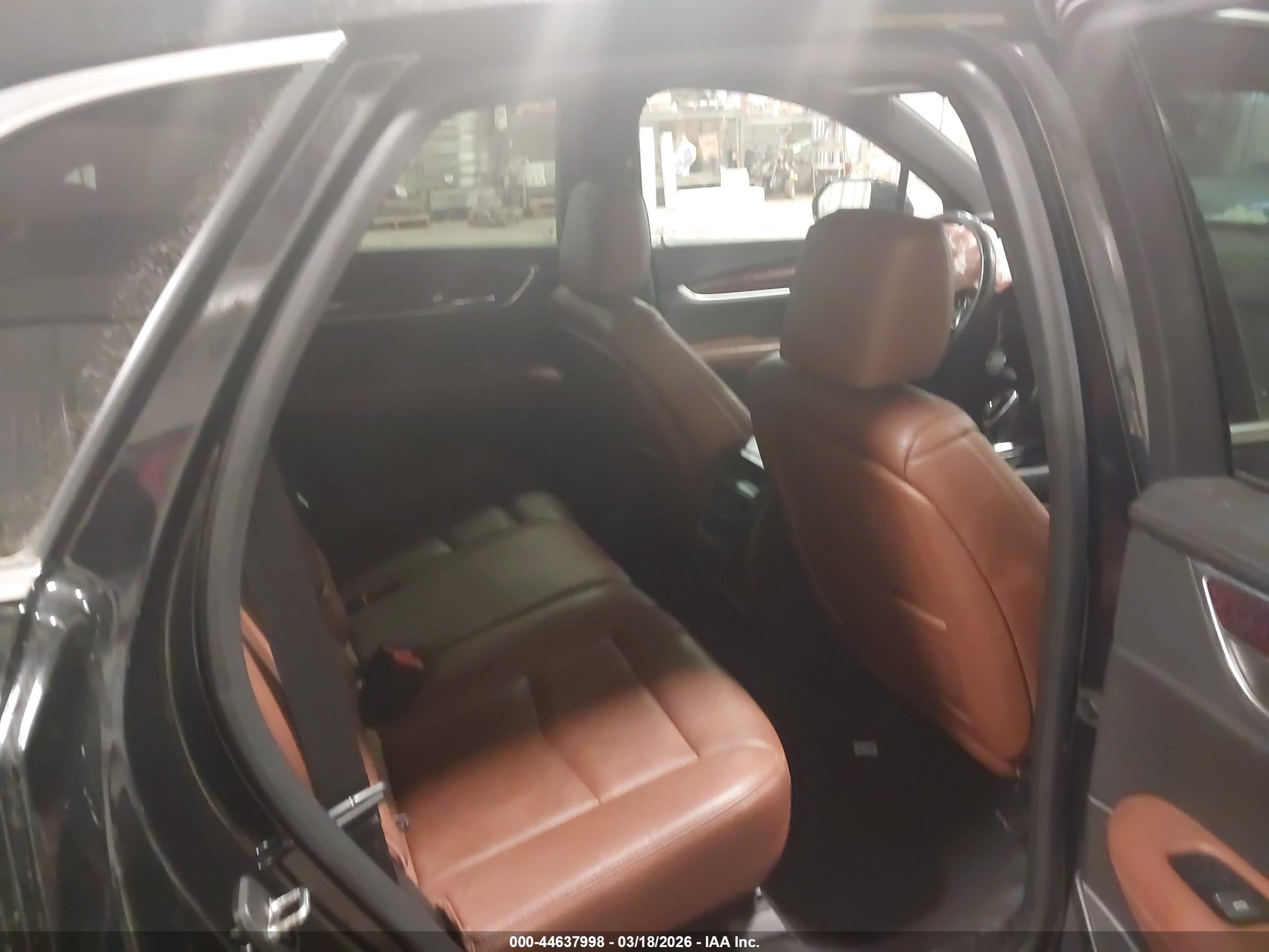 CADILLAC XT5 image 8