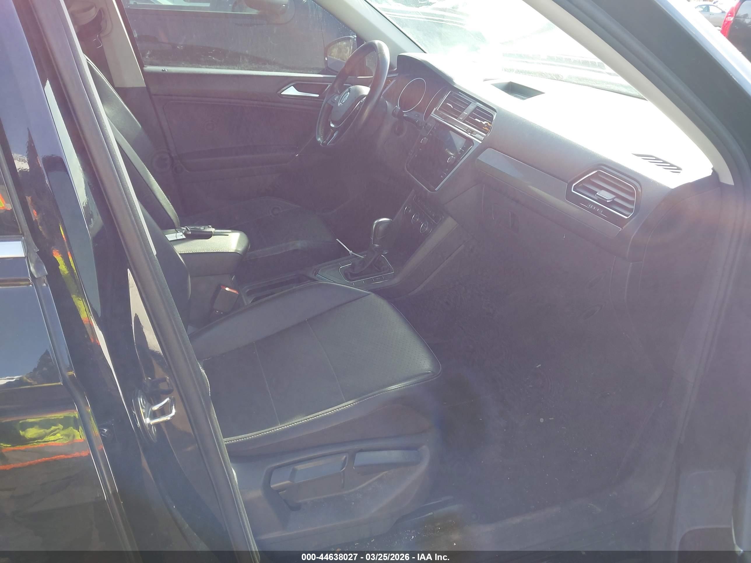 VOLKSWAGEN TIGUAN image 5