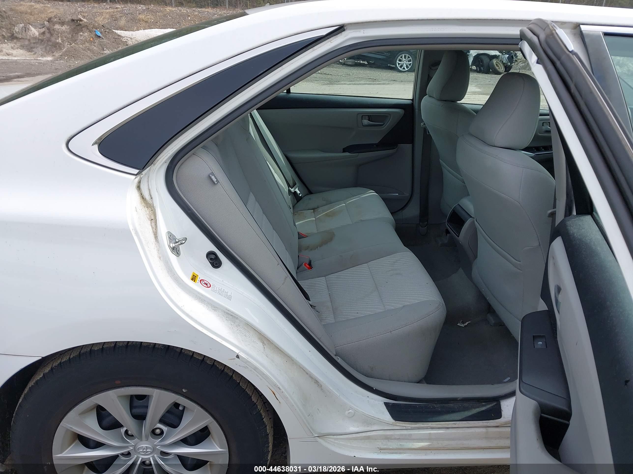 TOYOTA CAMRY image 8