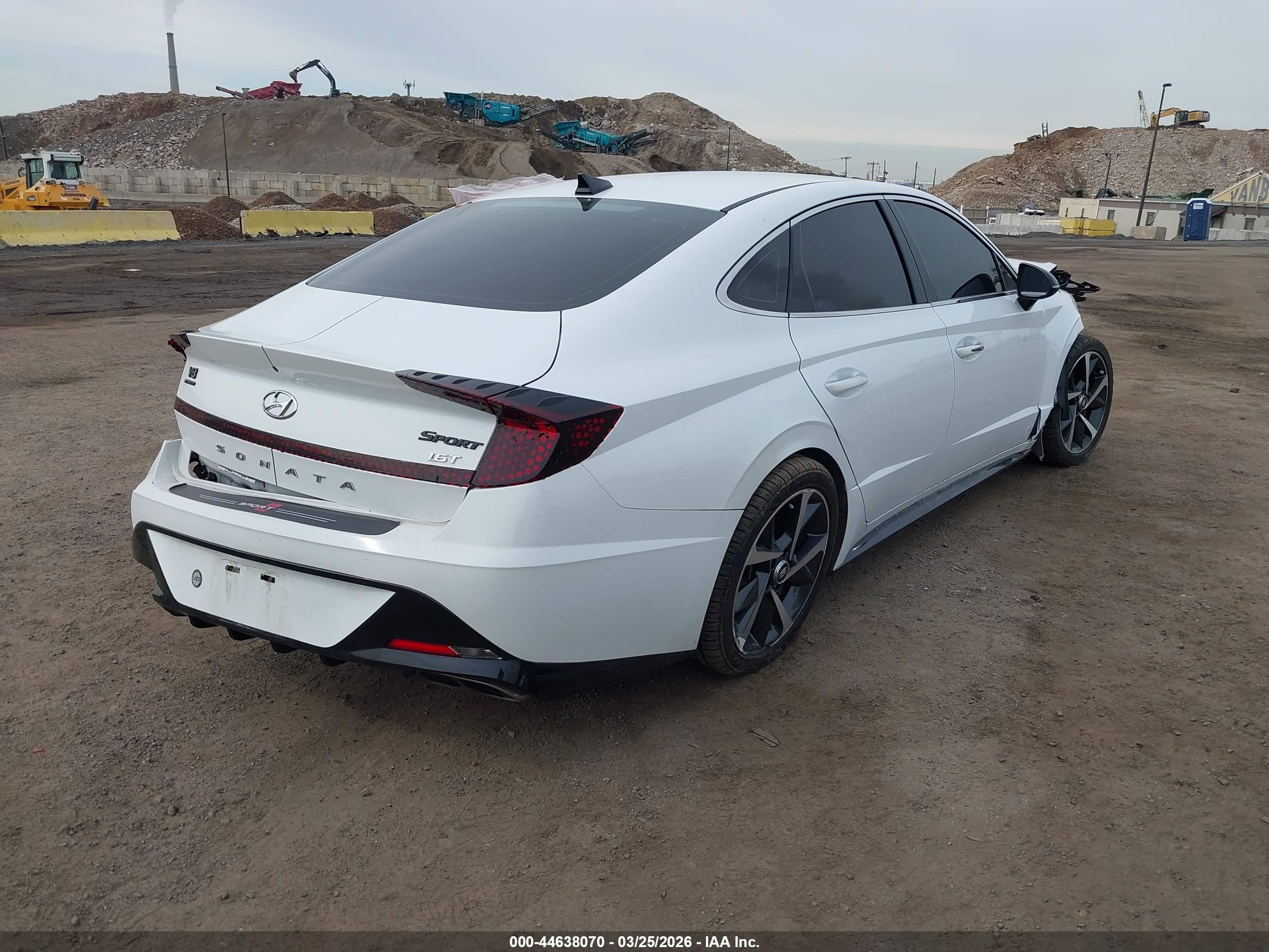 HYUNDAI SONATA image 4