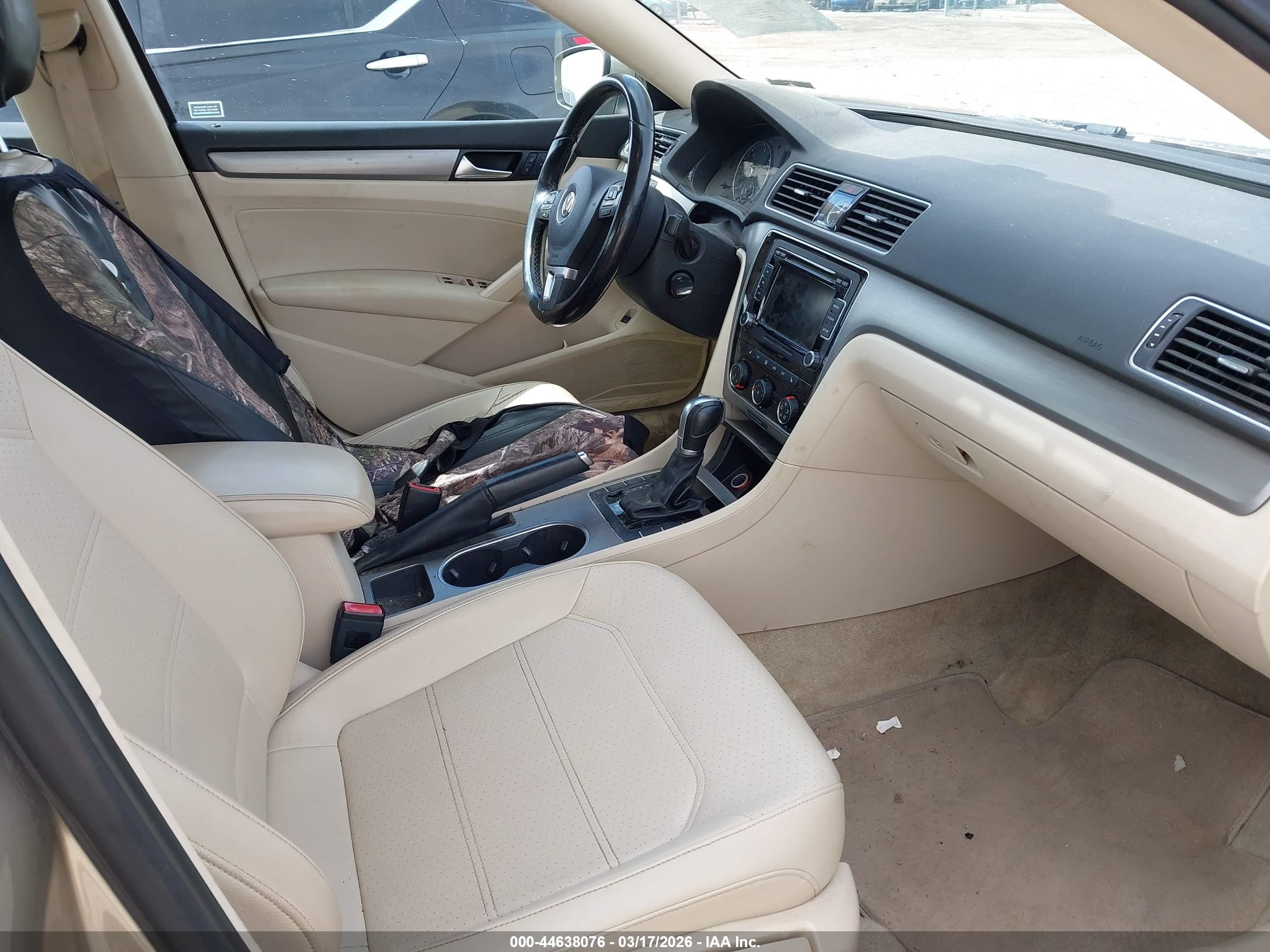VOLKSWAGEN PASSAT image 5