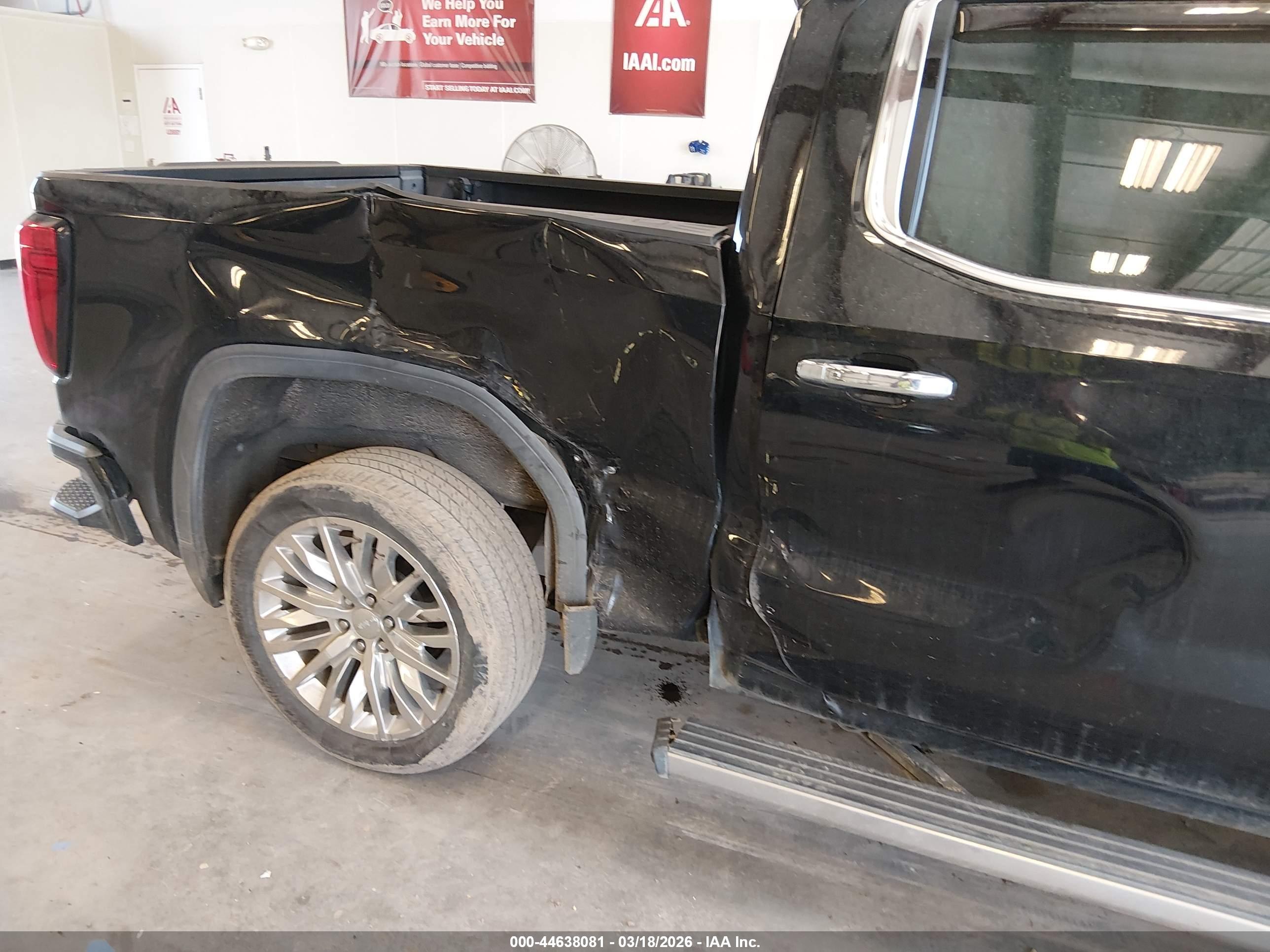 GMC SIERRA image 6
