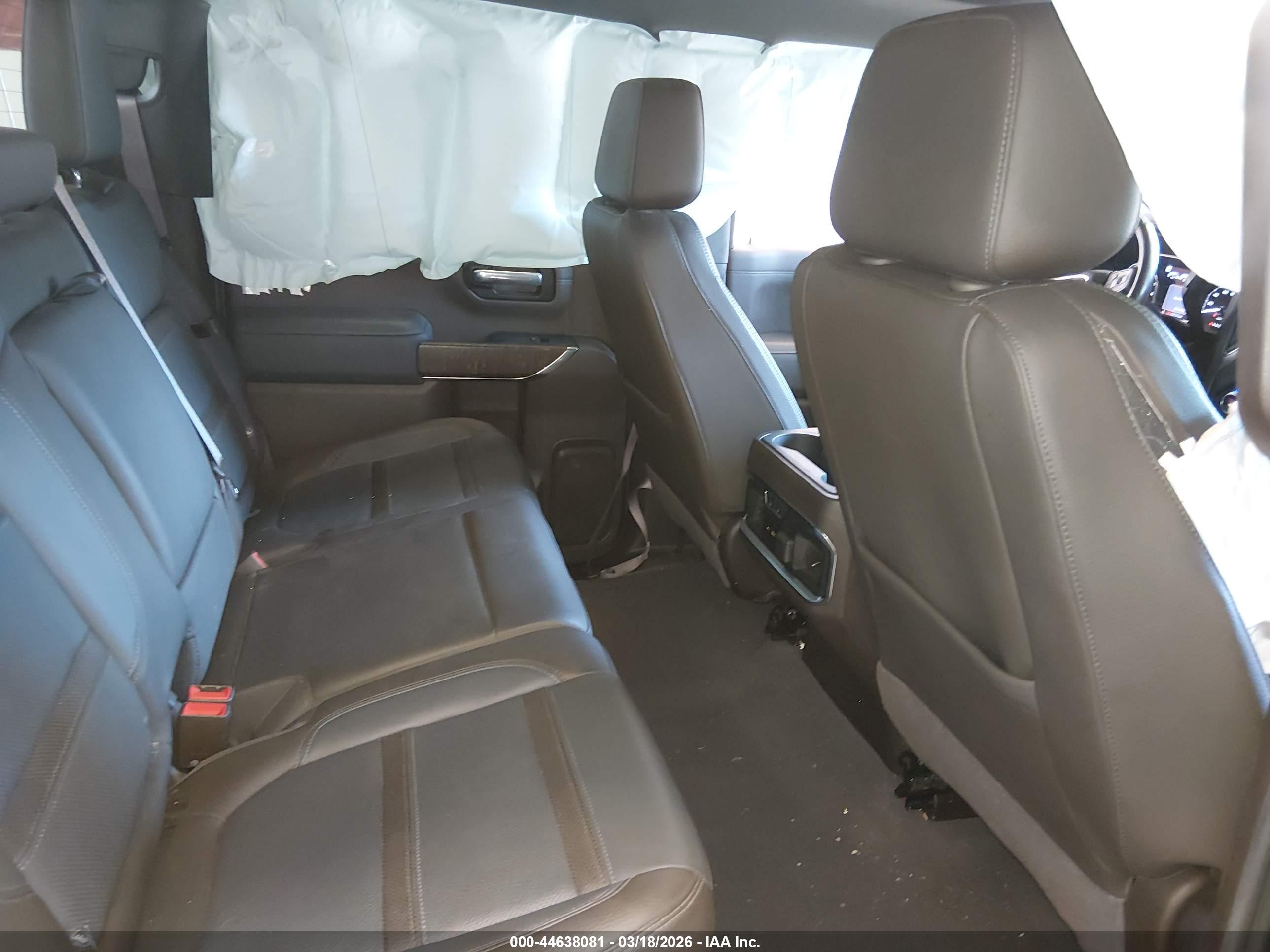 GMC SIERRA image 8