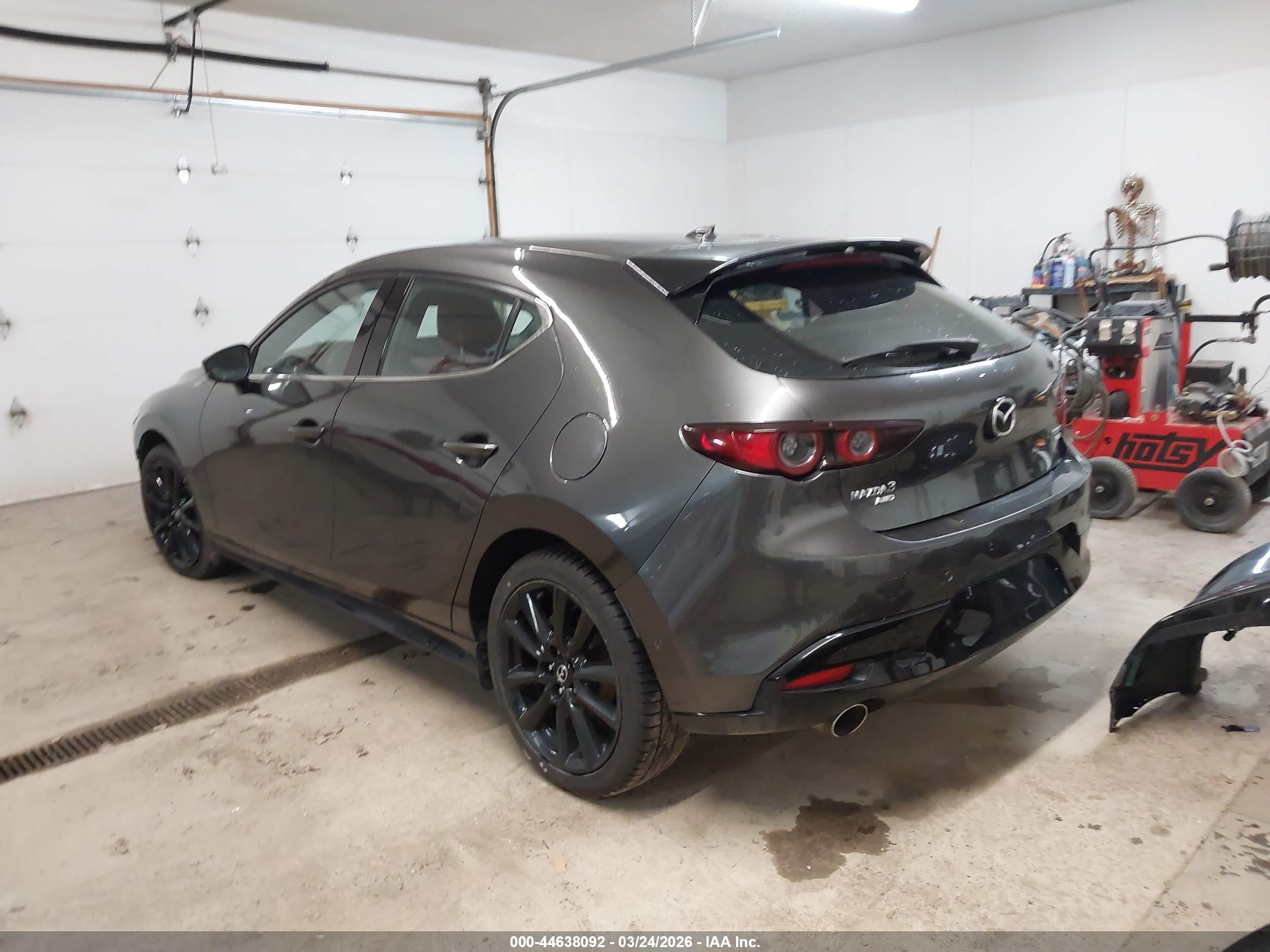 MAZDA MAZDA3 image 3
