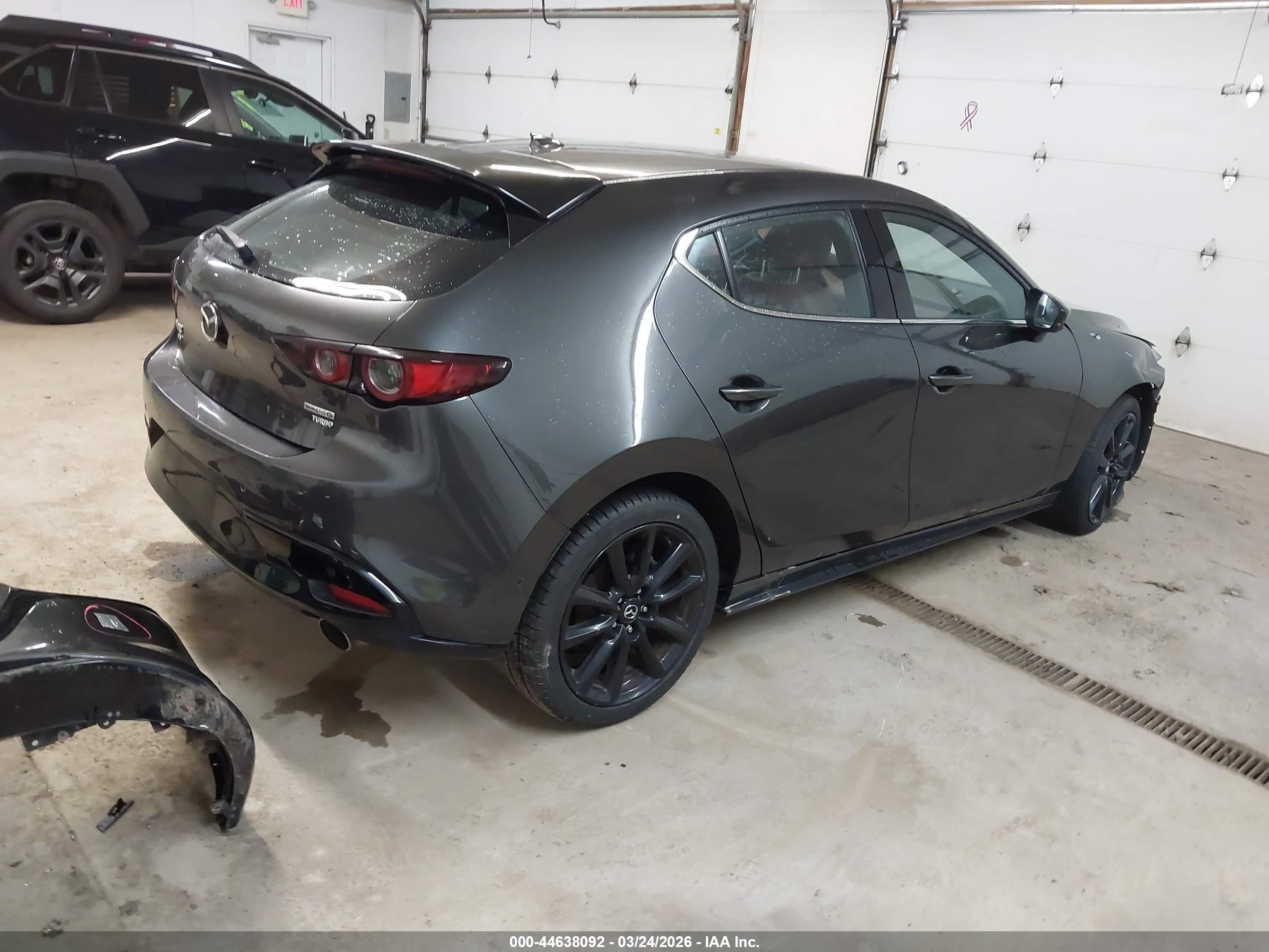 MAZDA MAZDA3 image 4