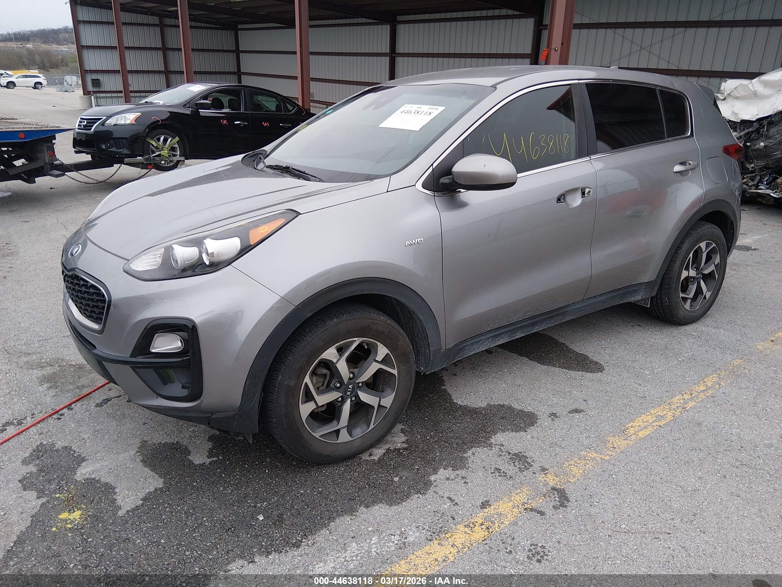 KIA SPORTAGE image 2