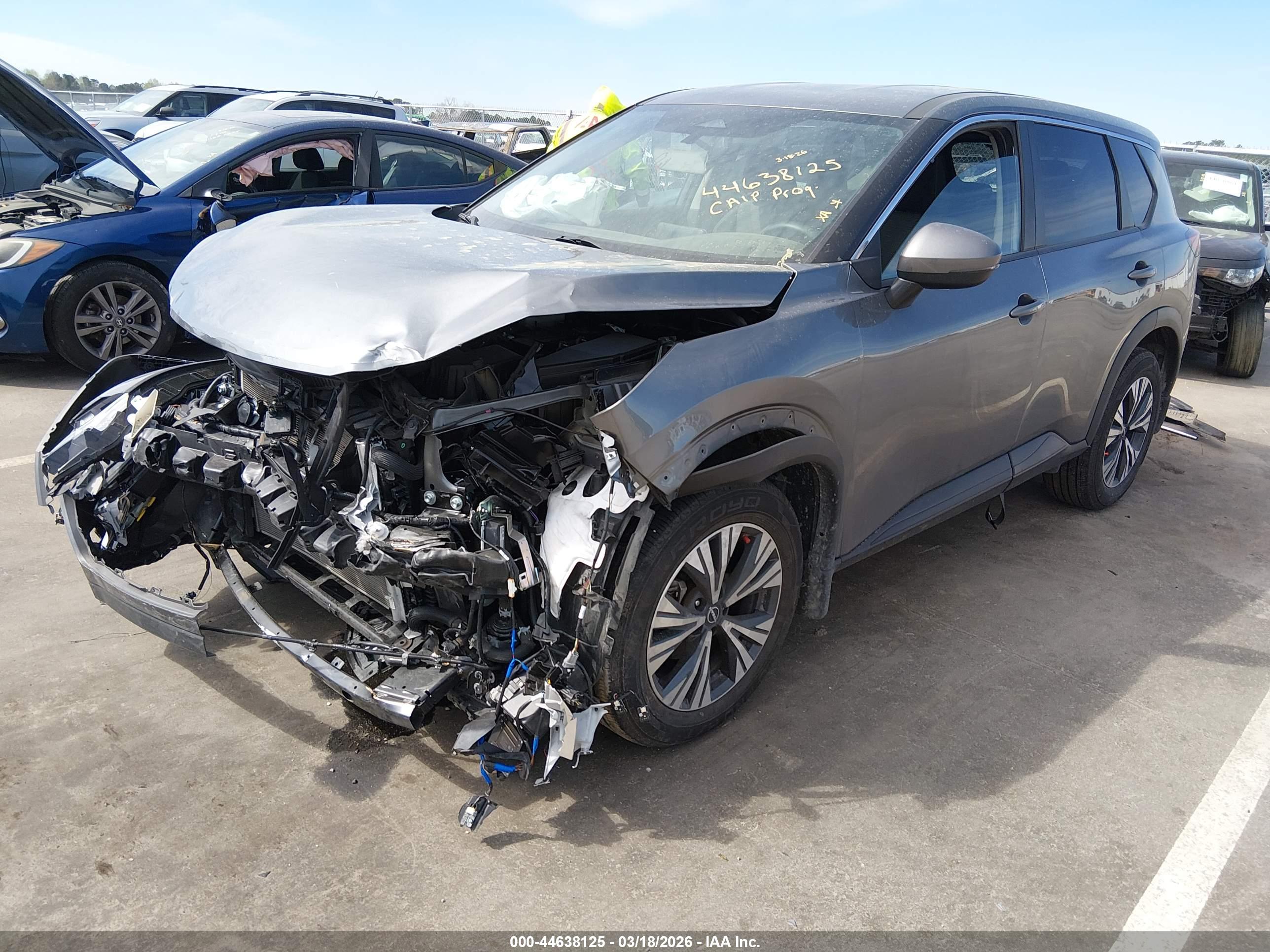 NISSAN ROGUE image 2