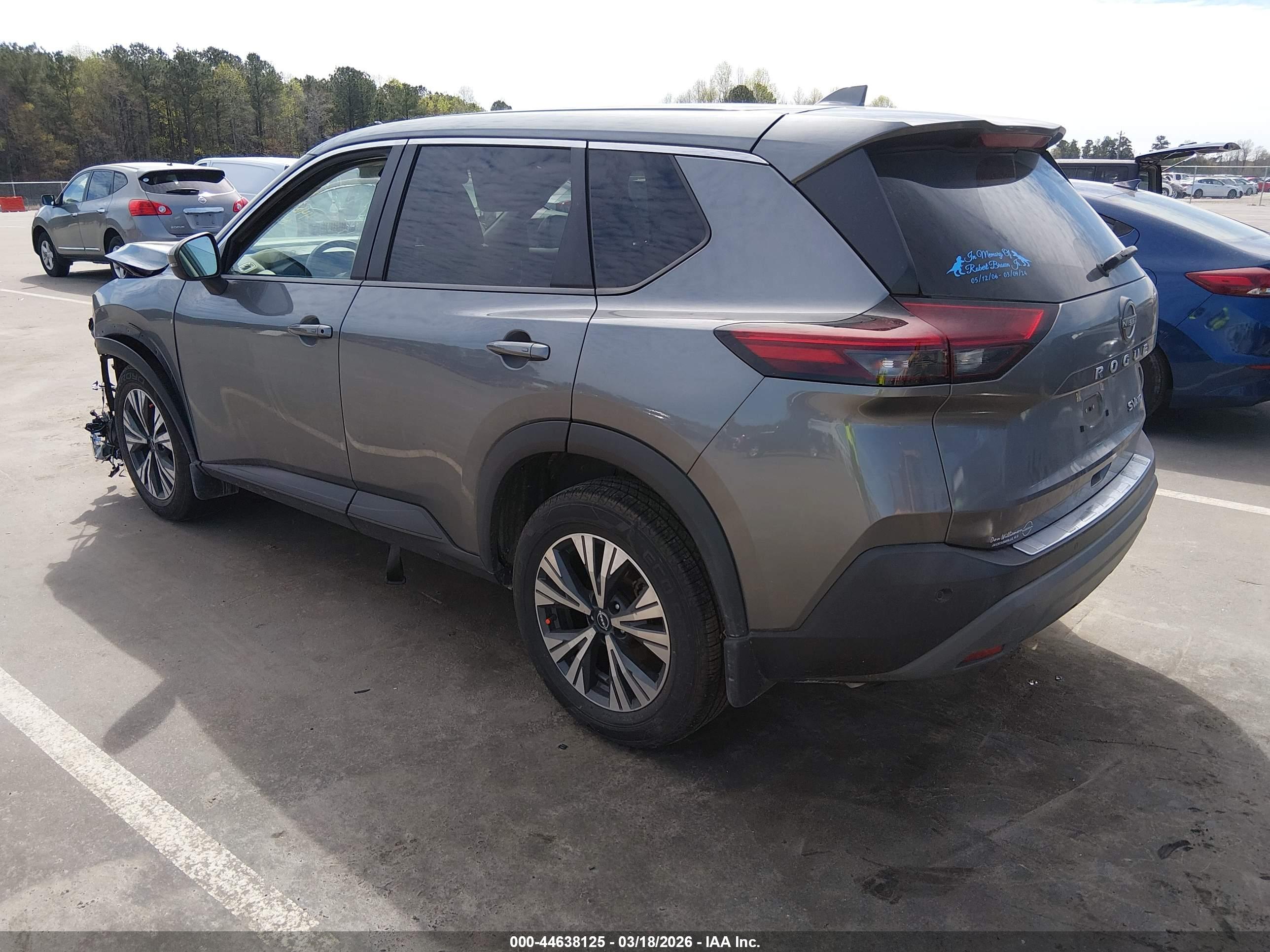 NISSAN ROGUE image 3