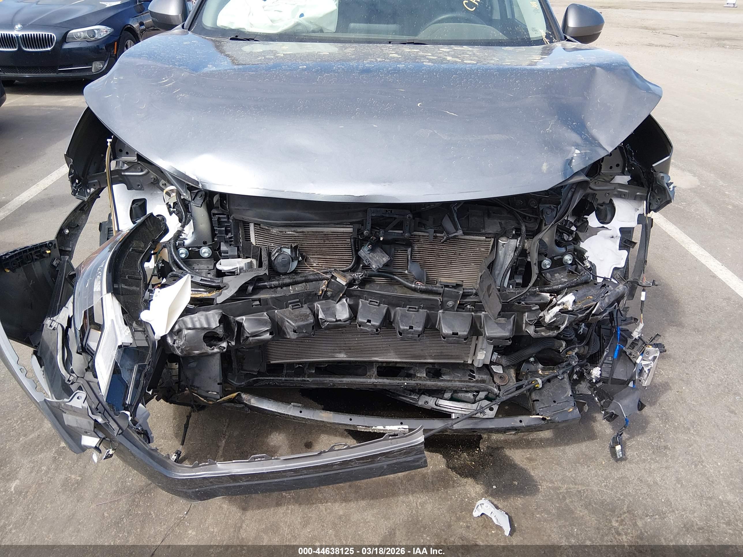 NISSAN ROGUE image 6