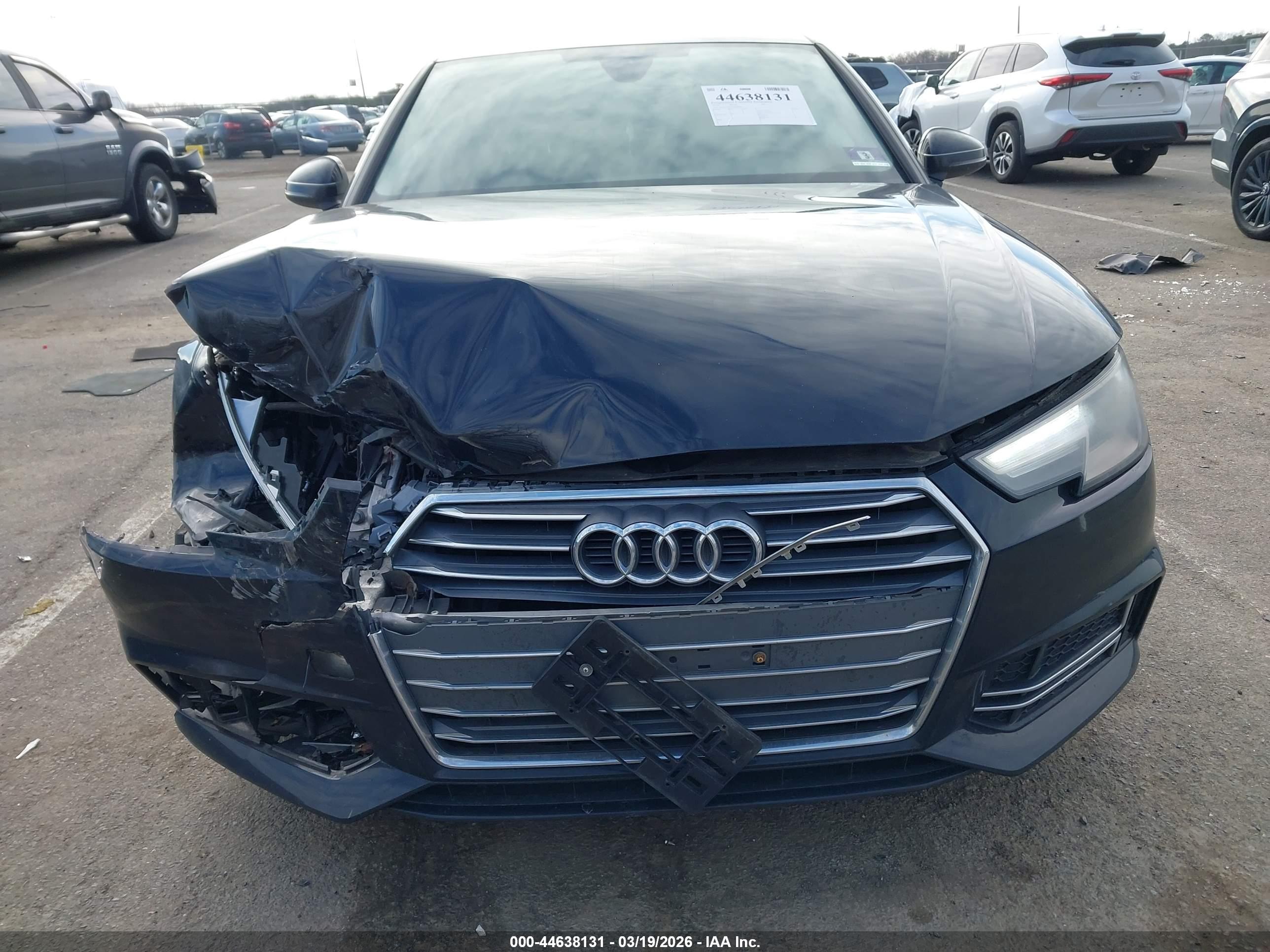 AUDI A4 image 6