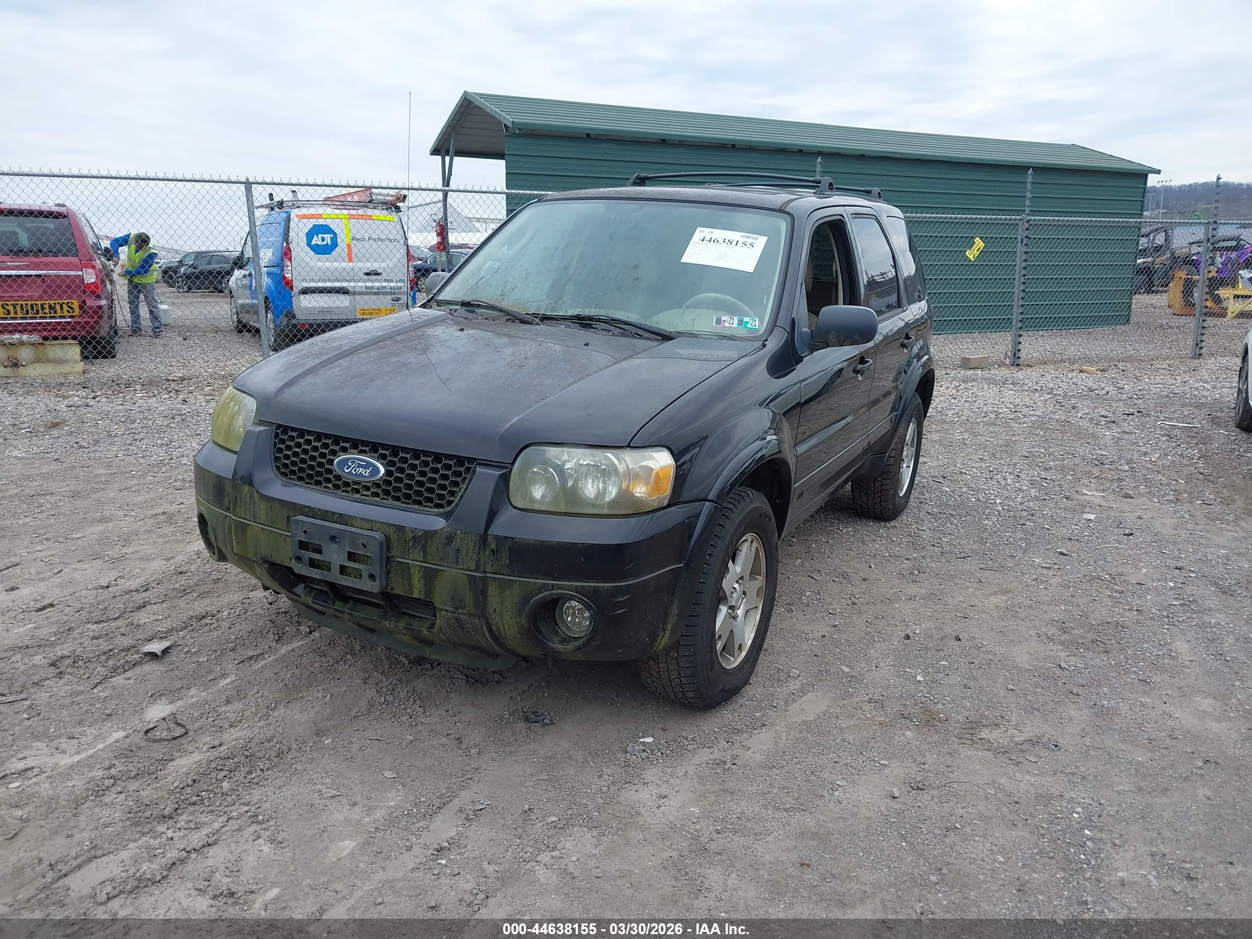 FORD ESCAPE image 2