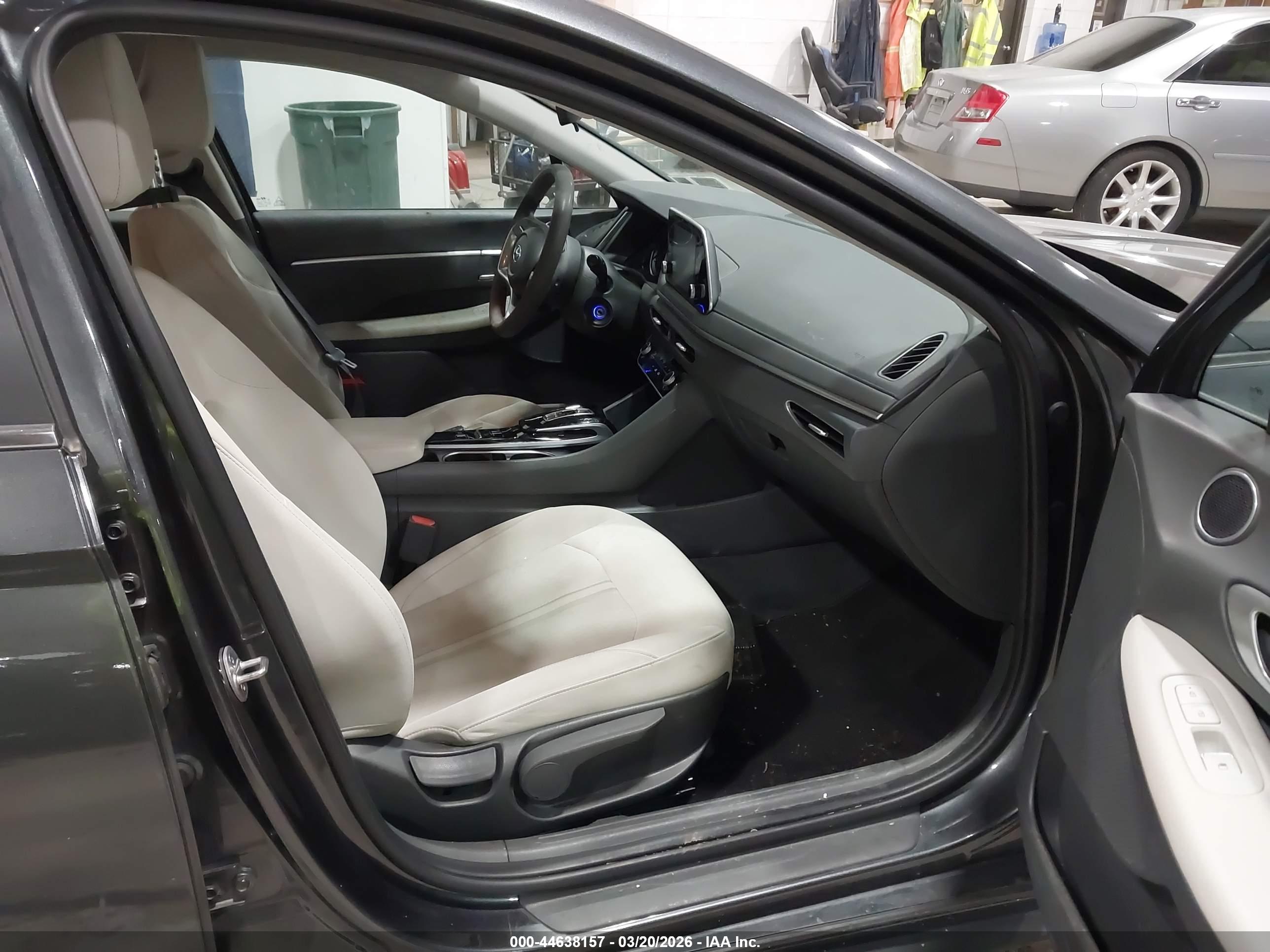 HYUNDAI SONATA image 5