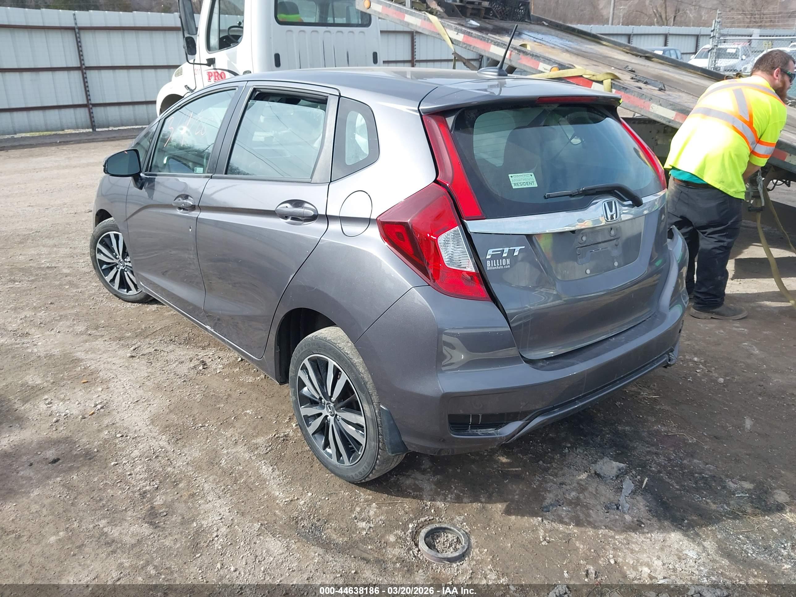 HONDA FIT image 3