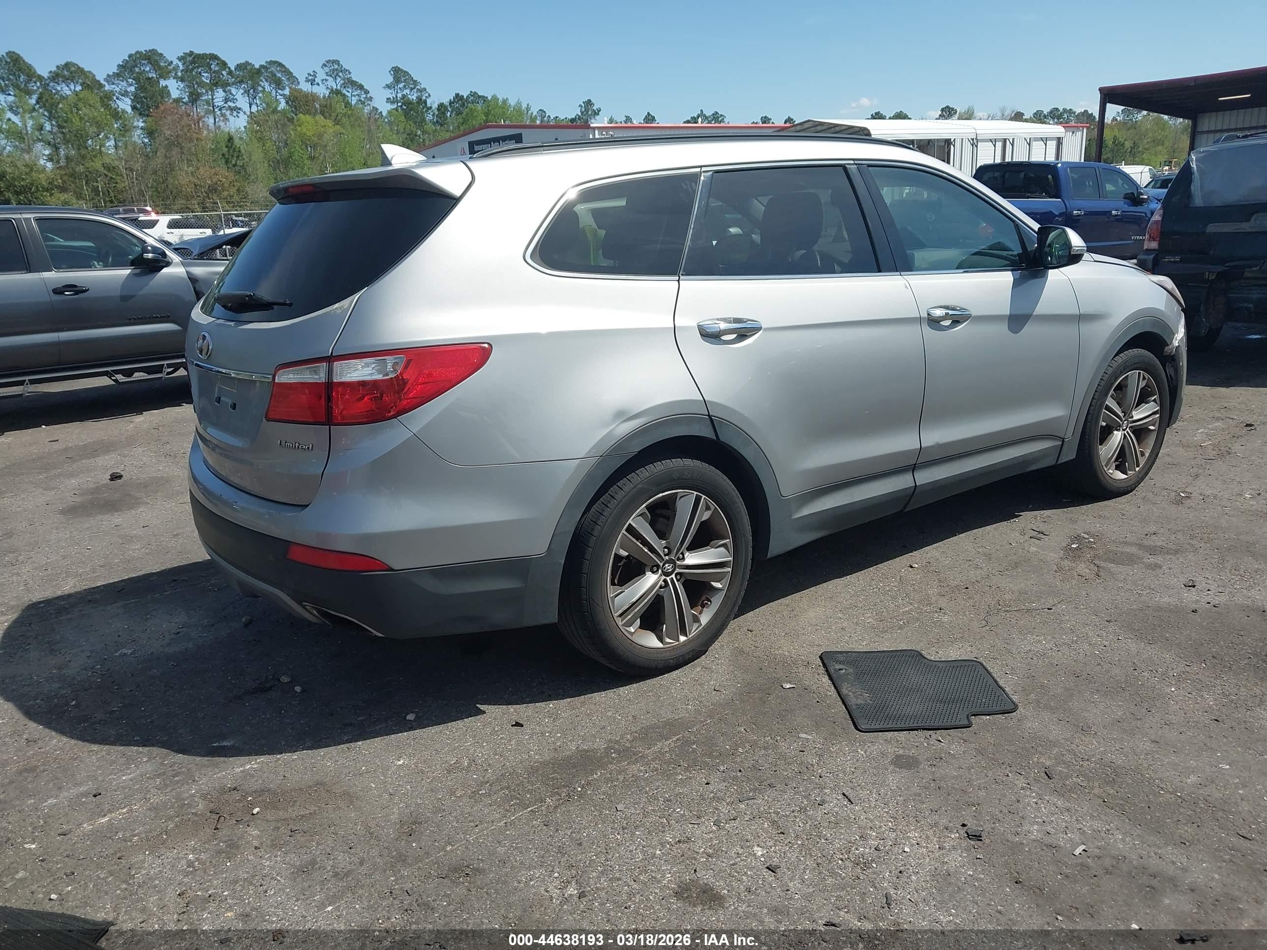 HYUNDAI SANTA image 4