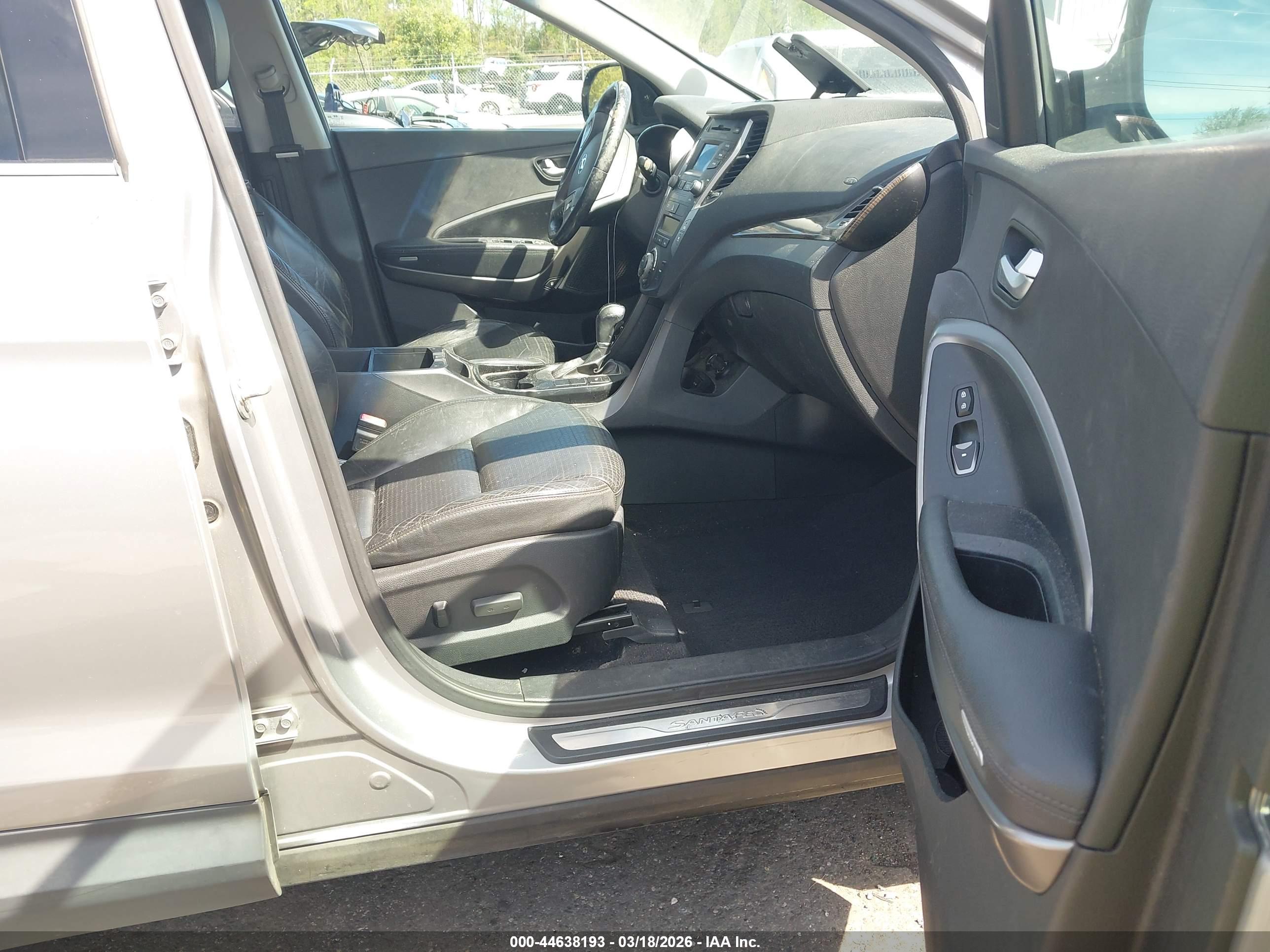 HYUNDAI SANTA image 5