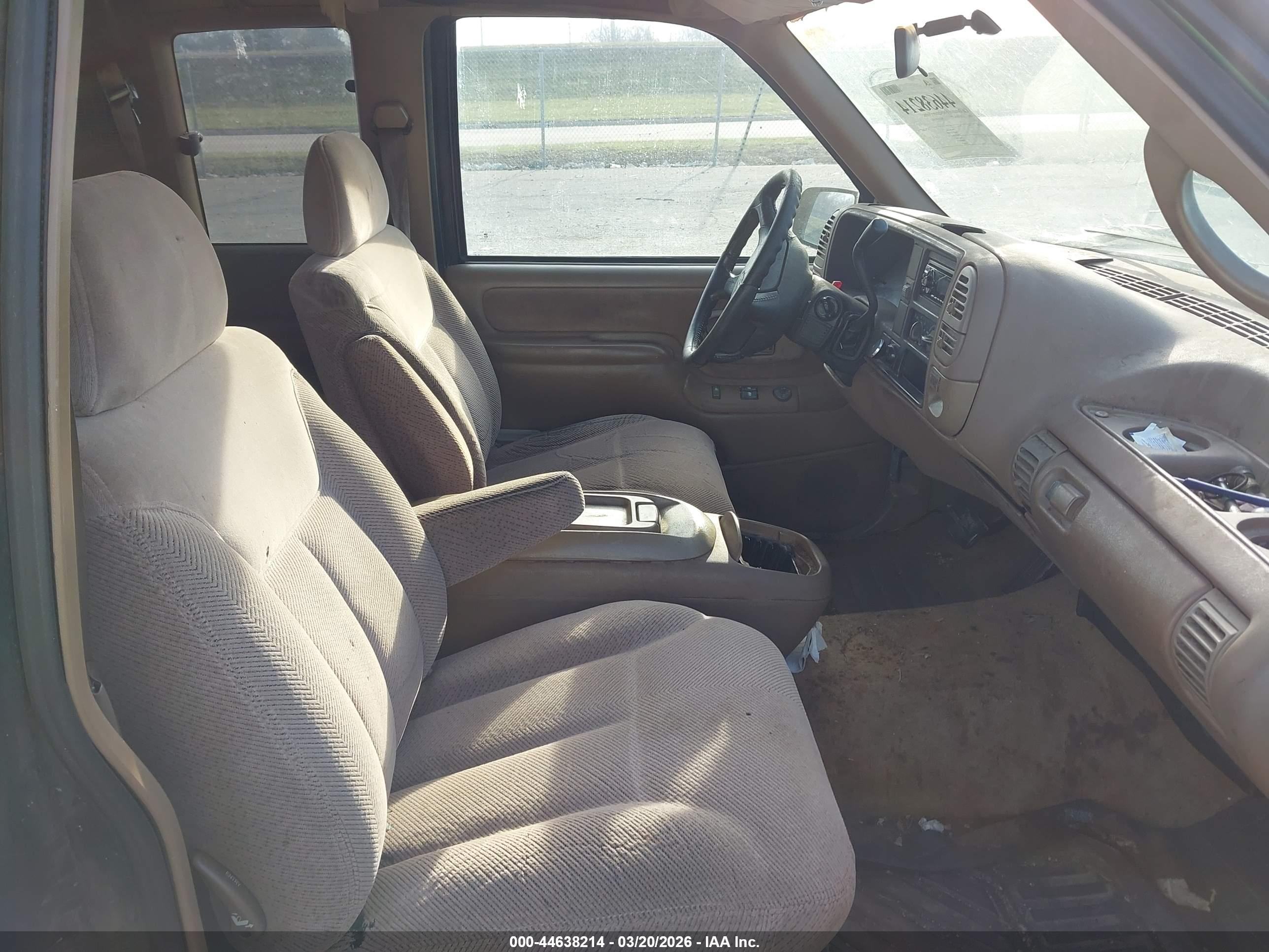 CHEVROLET GMT-400 image 5