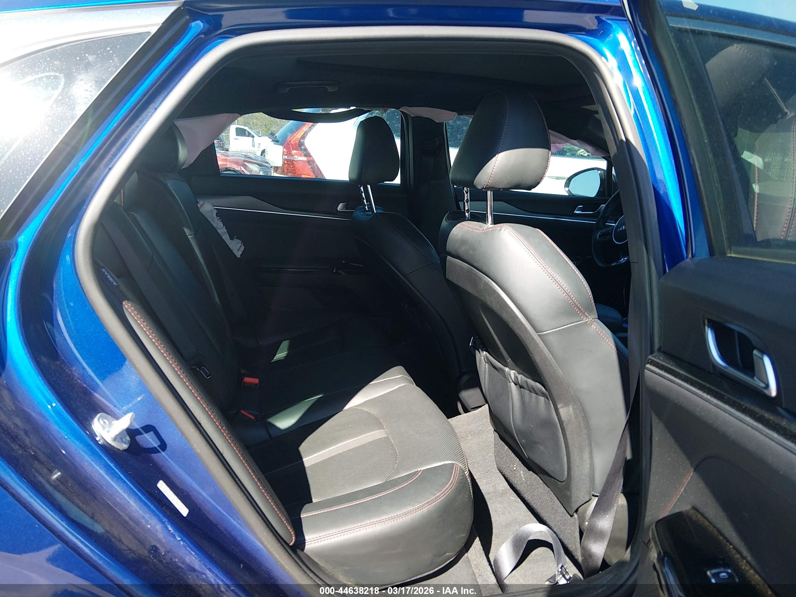 KIA K5 image 8