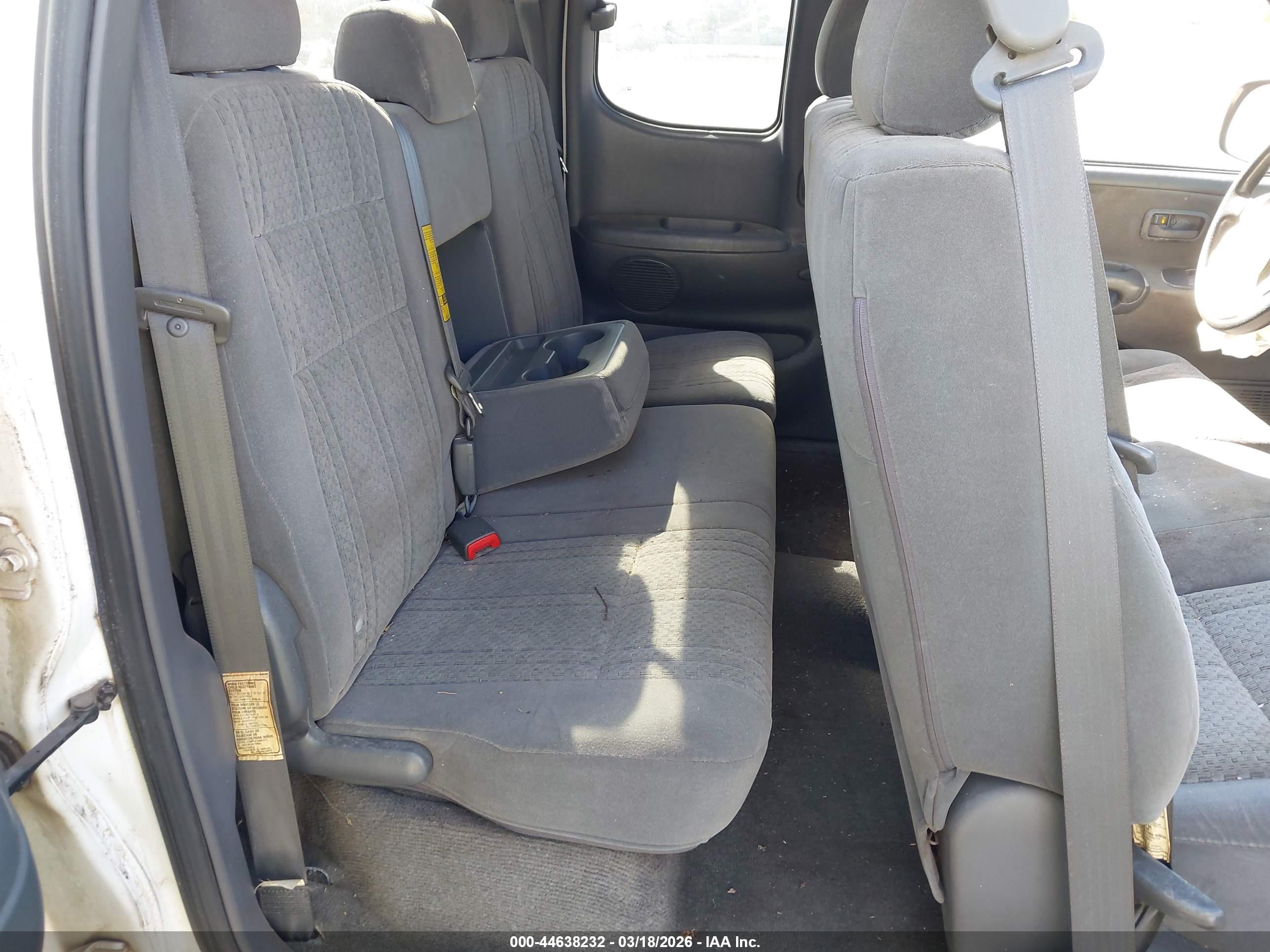TOYOTA TUNDRA image 8