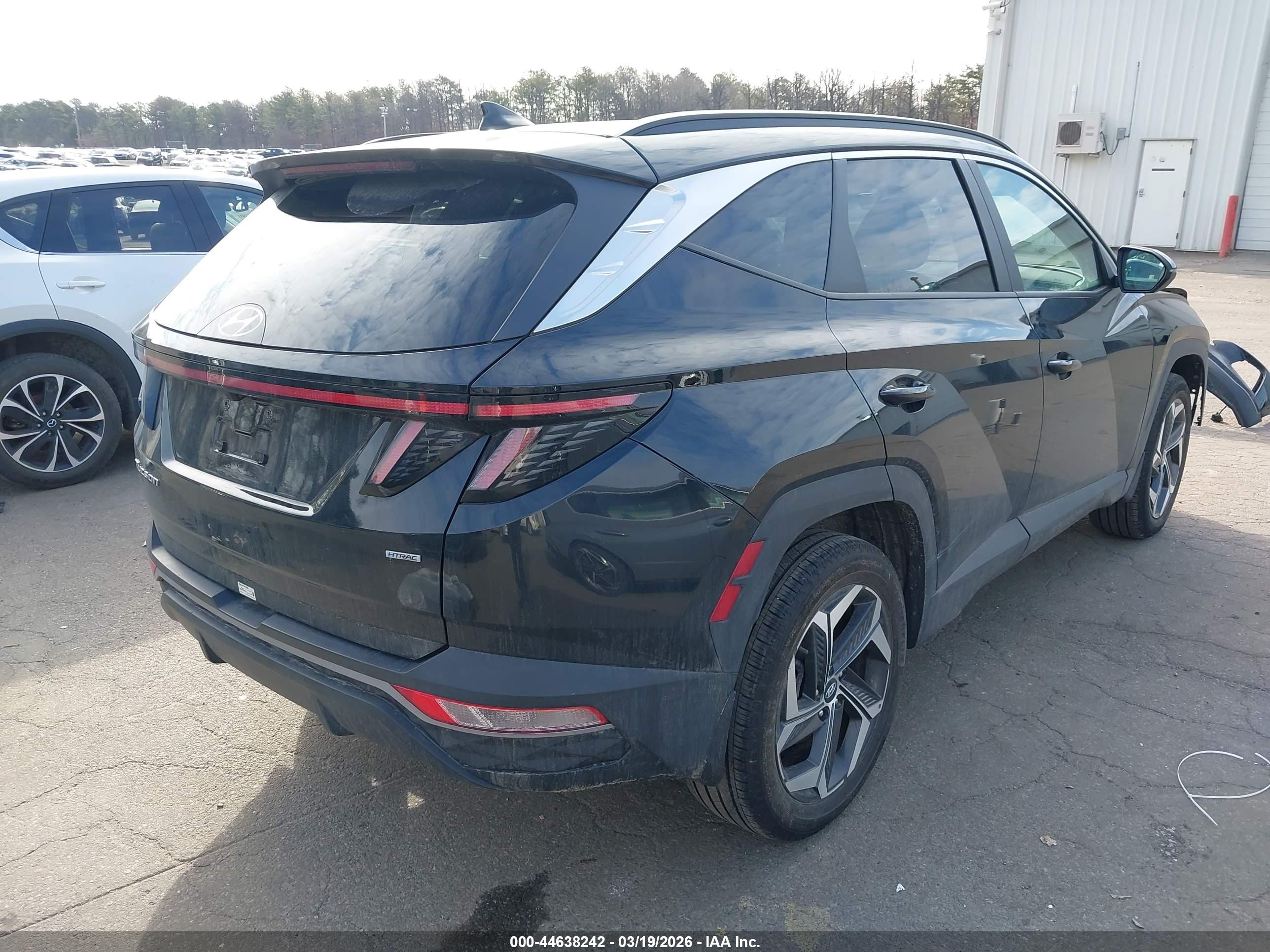 HYUNDAI TUCSON image 4