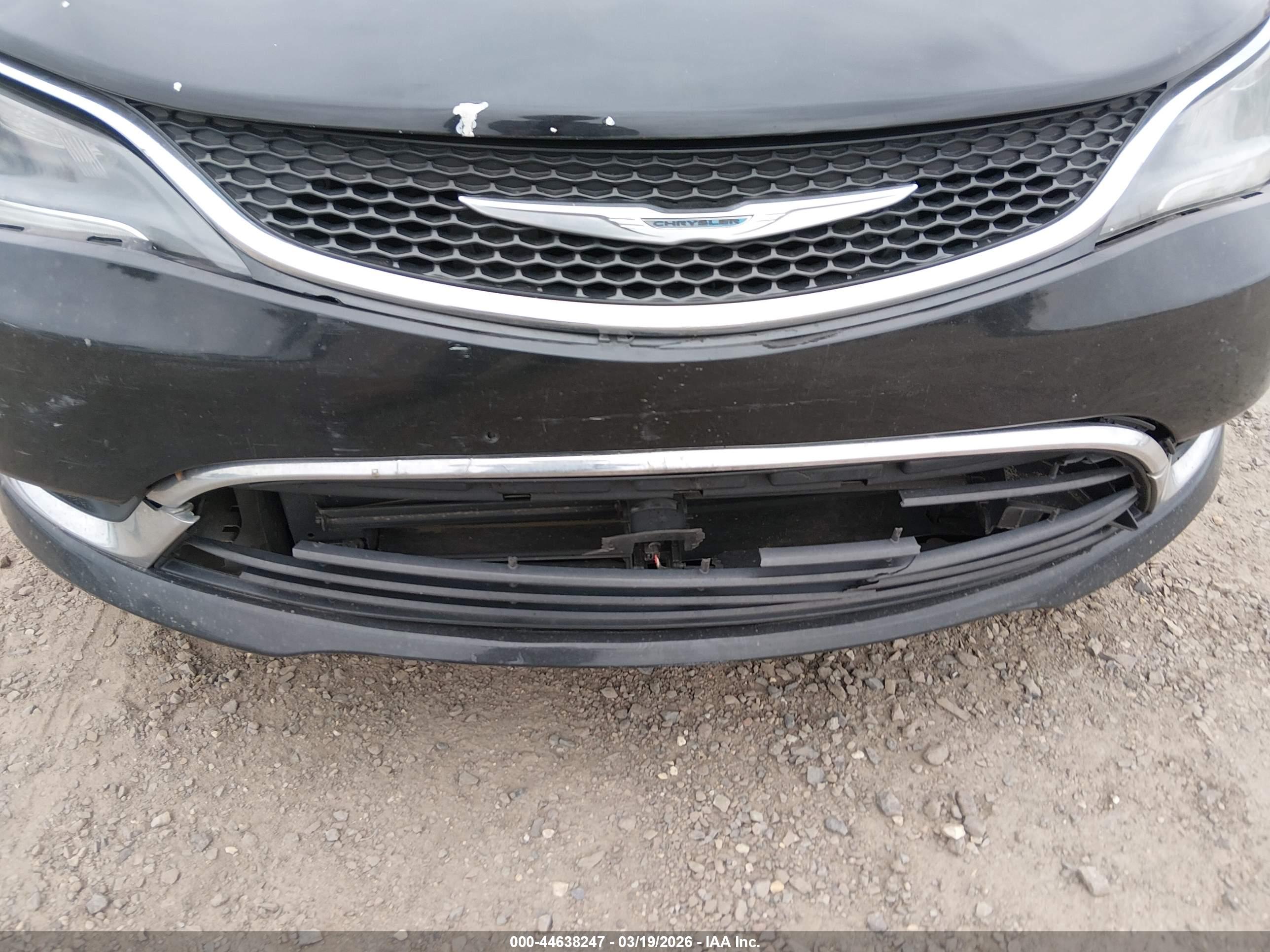 CHRYSLER 200 image 6