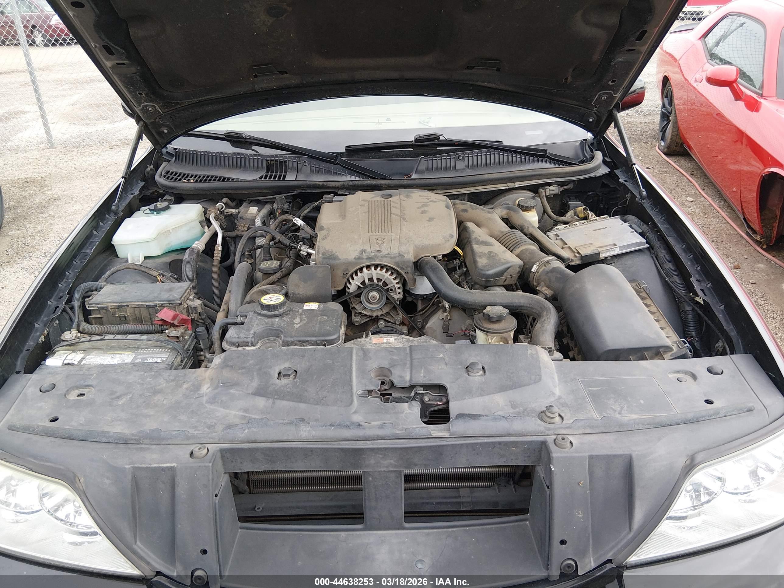 LINCOLN TOWN image 10