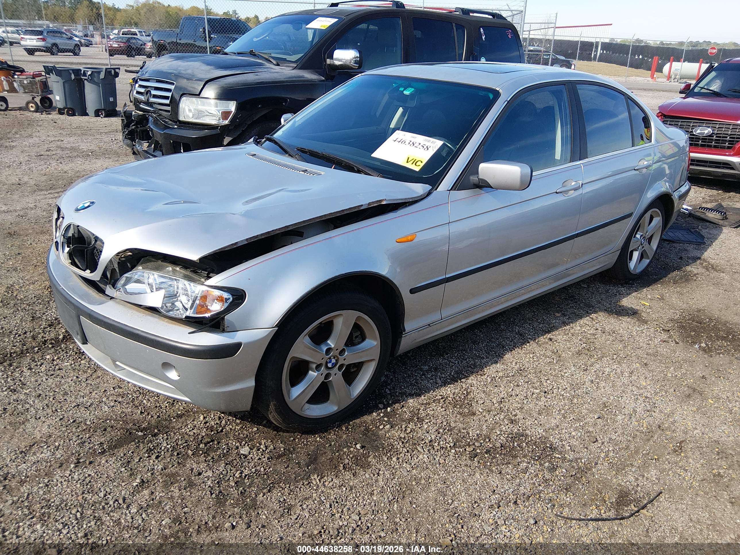BMW 330I image 2
