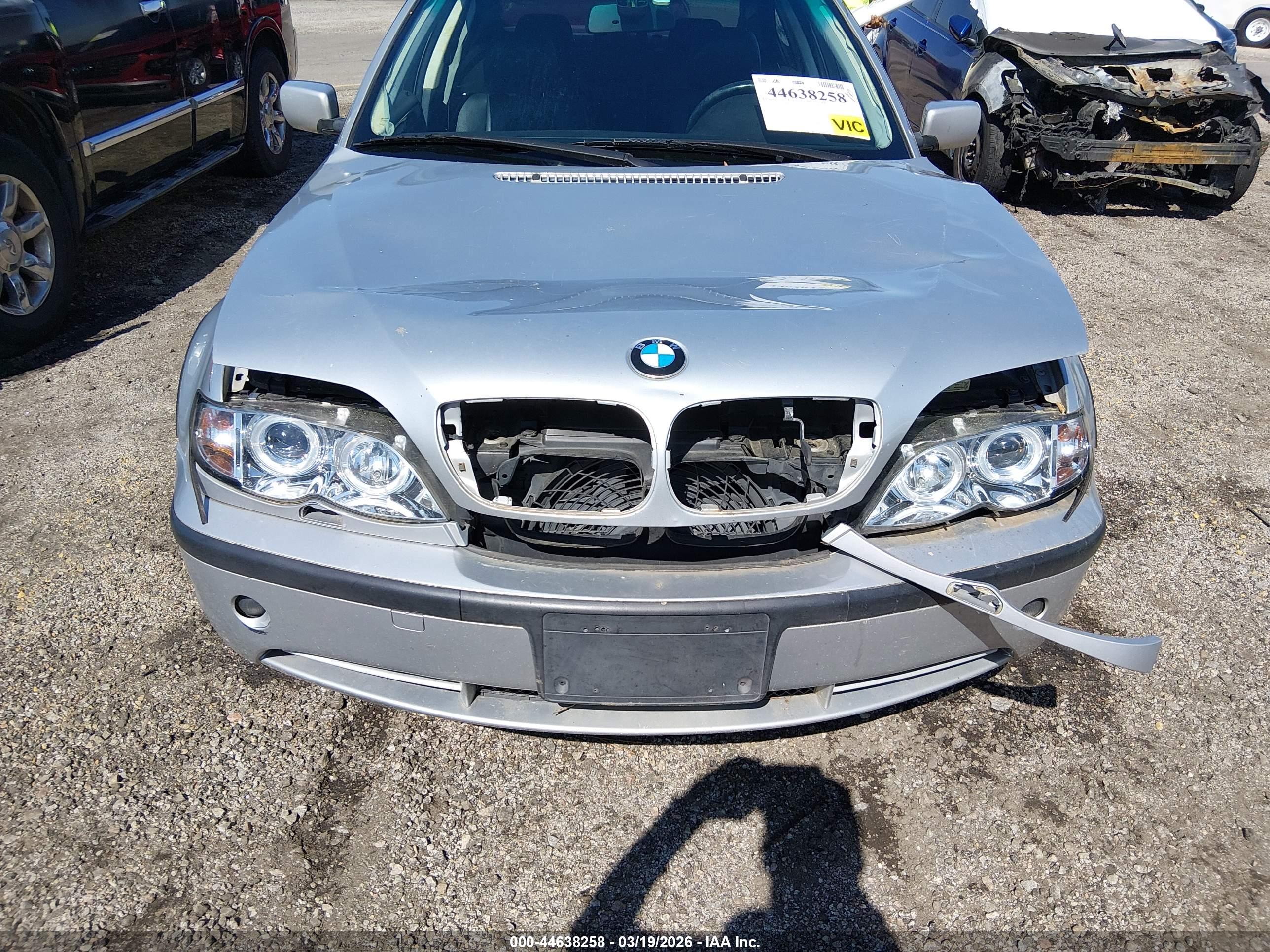 BMW 330I image 6