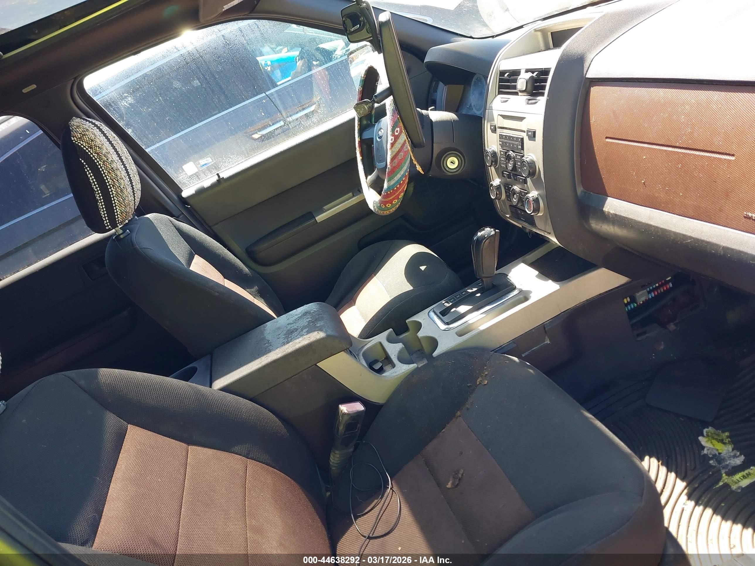 FORD ESCAPE image 5