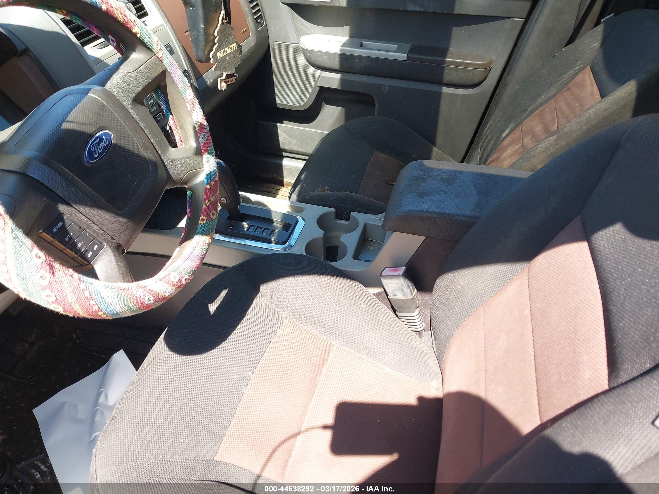FORD ESCAPE image 6