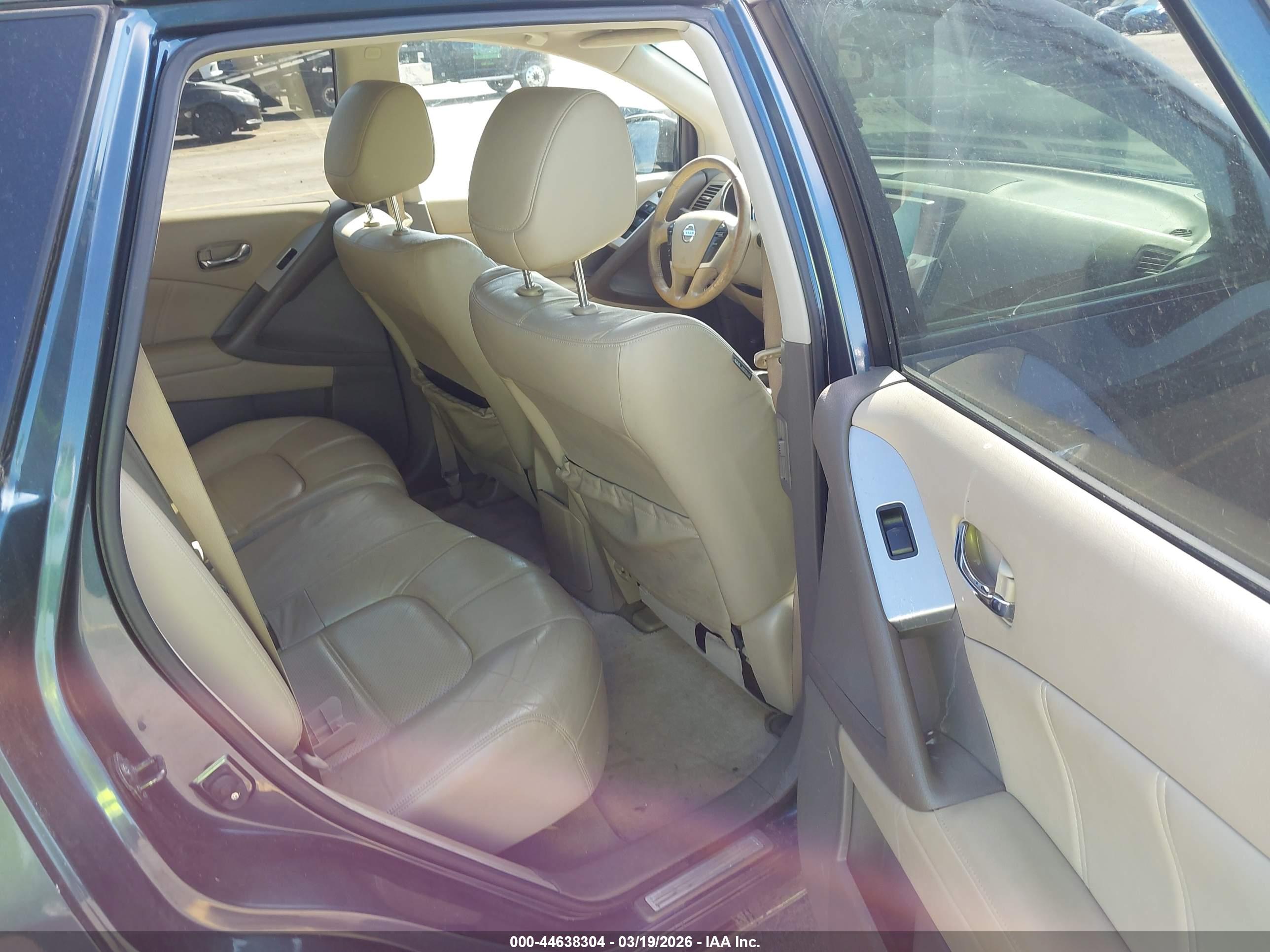 NISSAN MURANO image 8