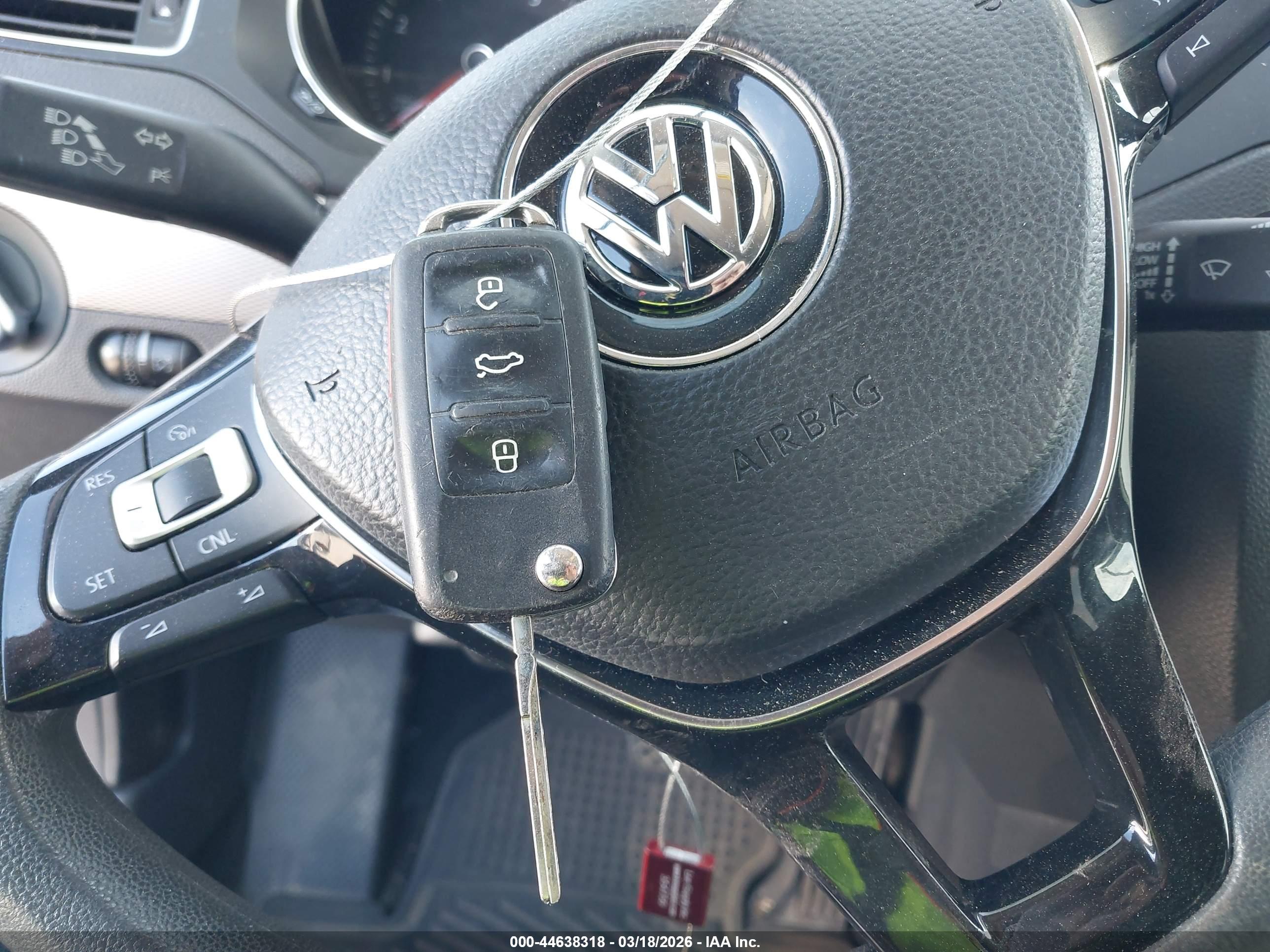 VOLKSWAGEN JETTA image 11