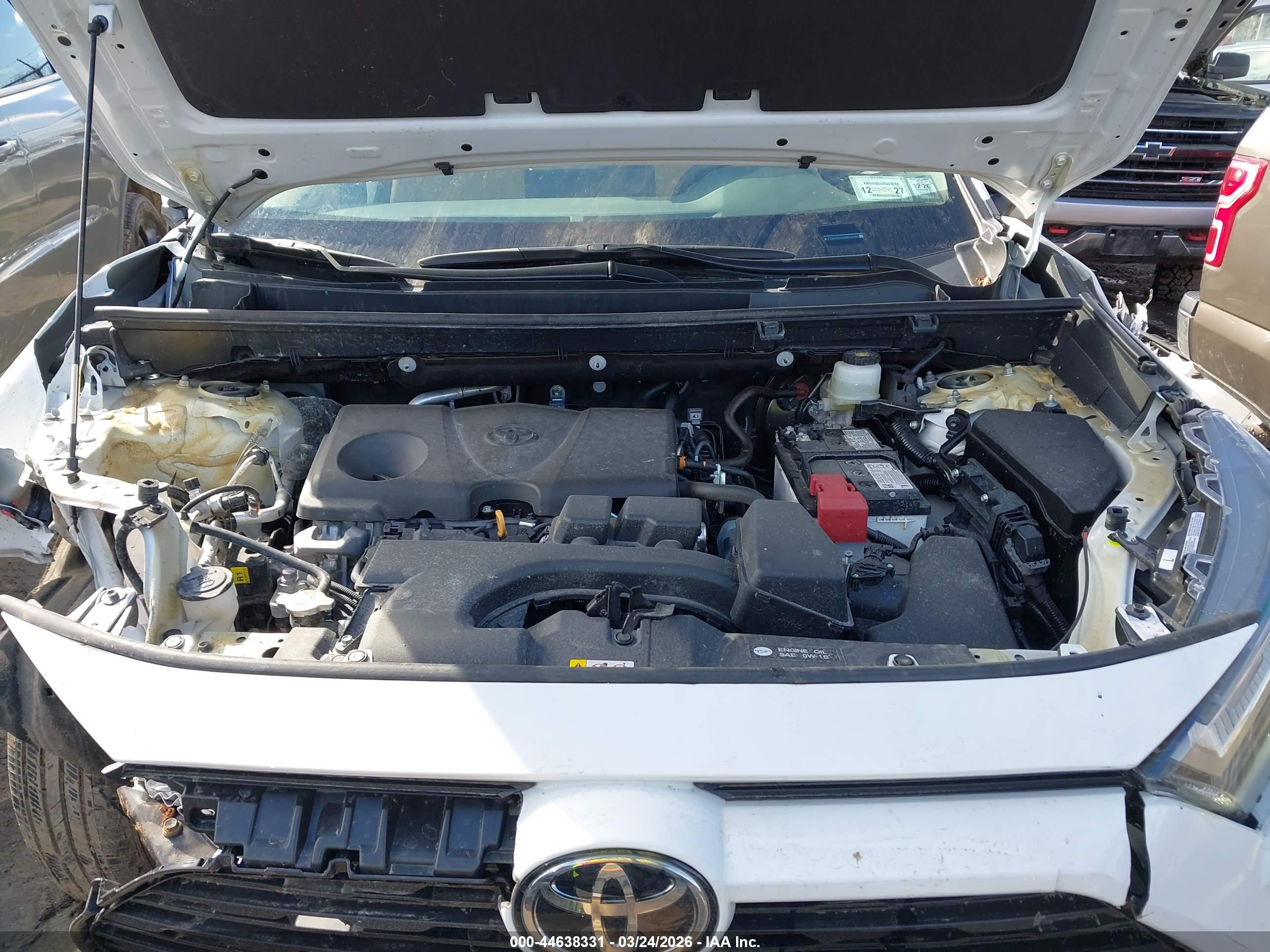 TOYOTA RAV4 image 10