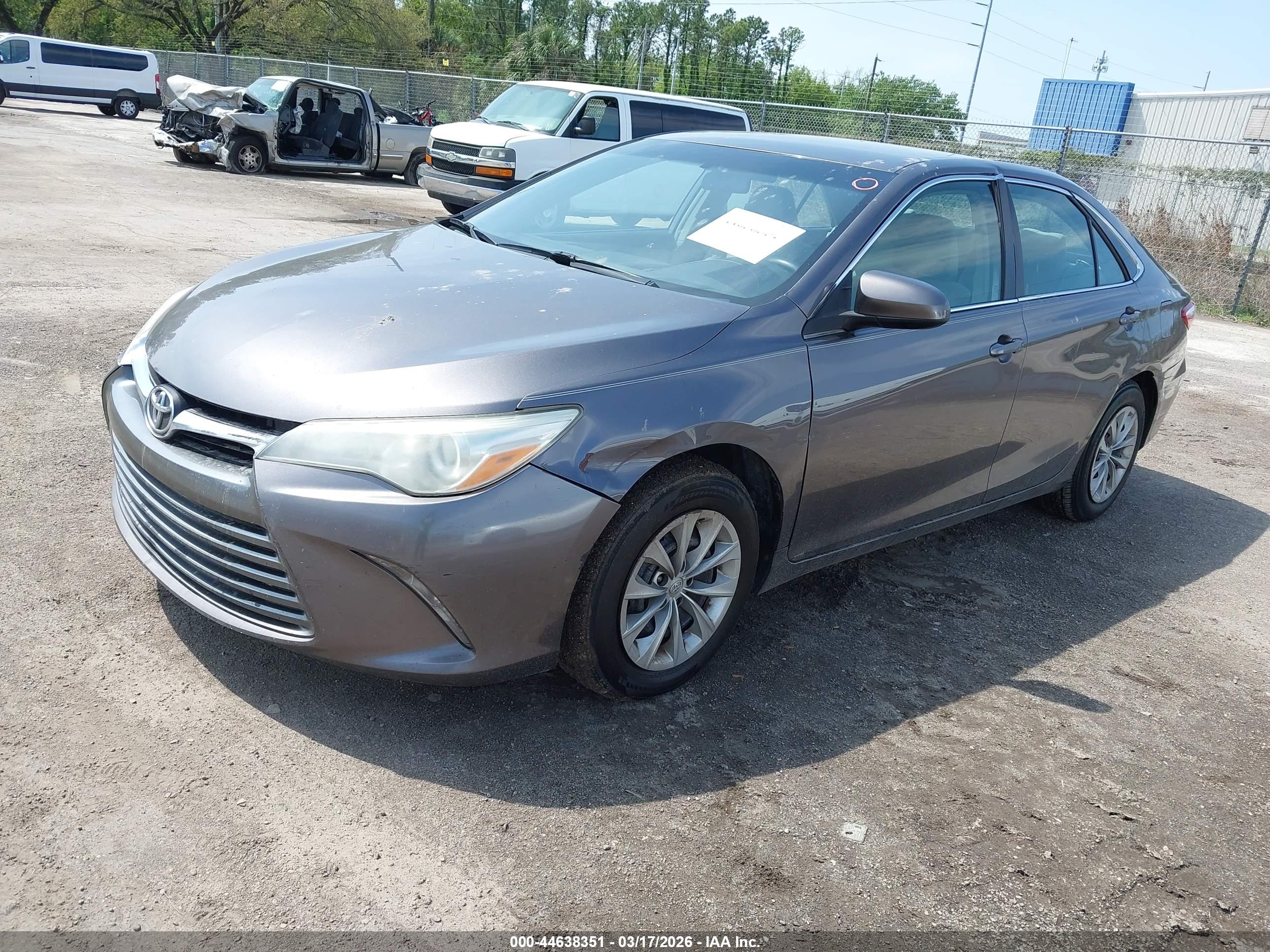 TOYOTA CAMRY image 6