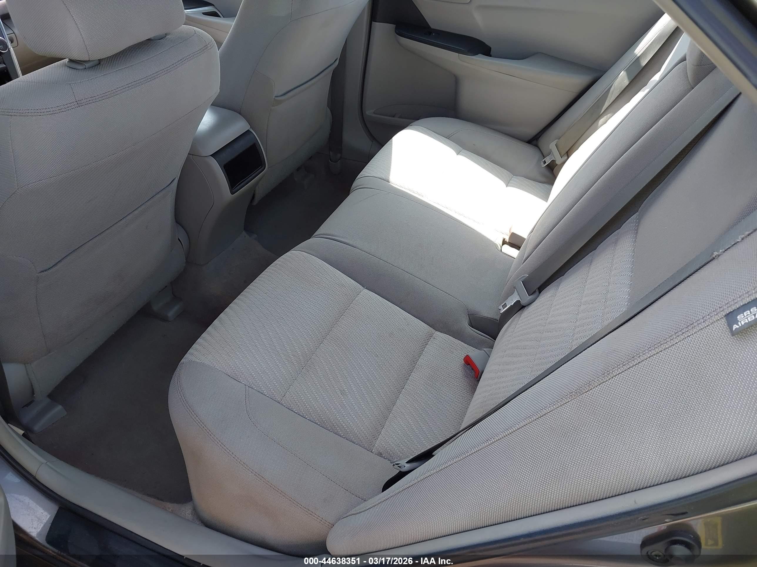 TOYOTA CAMRY image 8