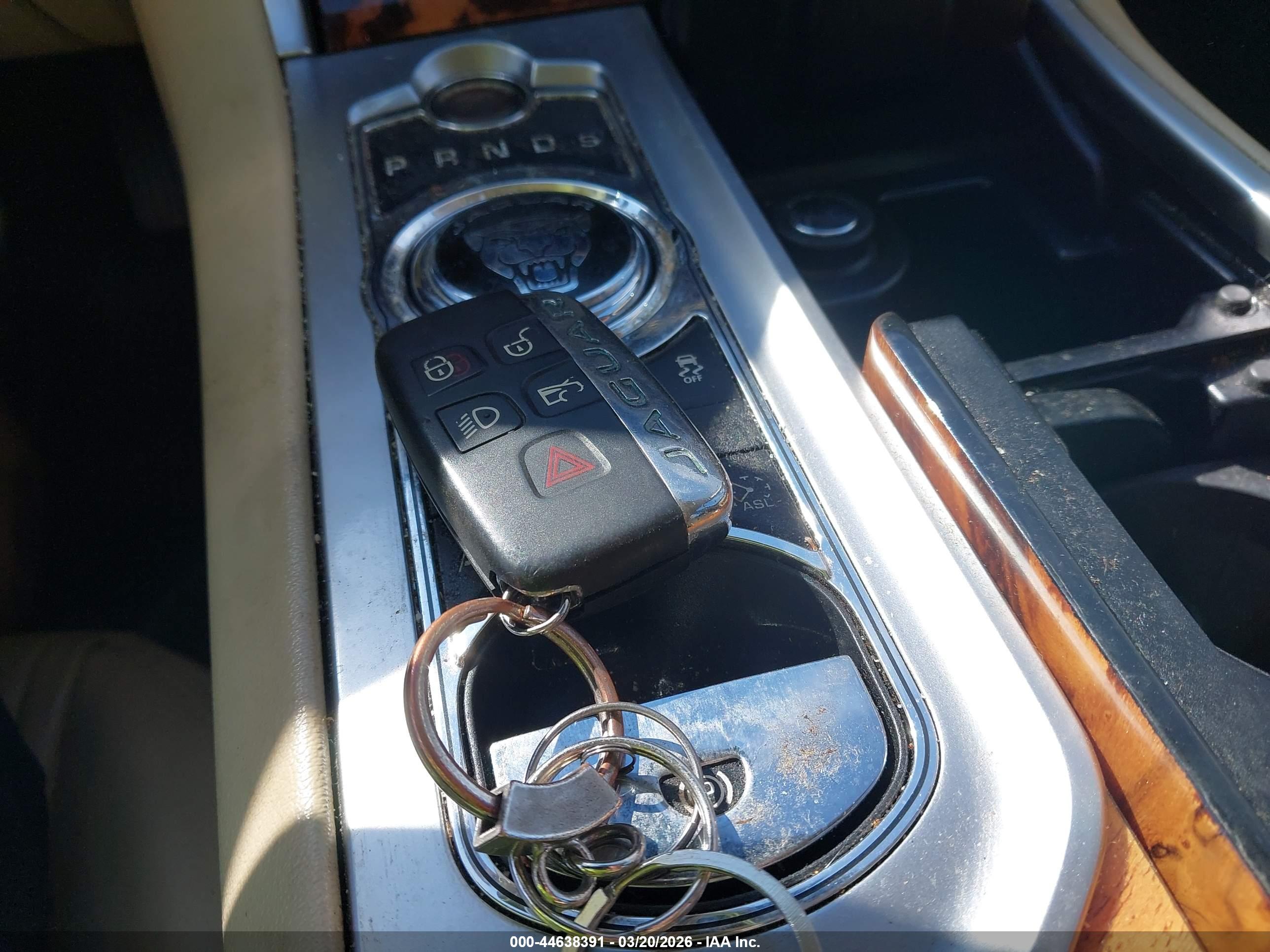 JAGUAR XF image 11