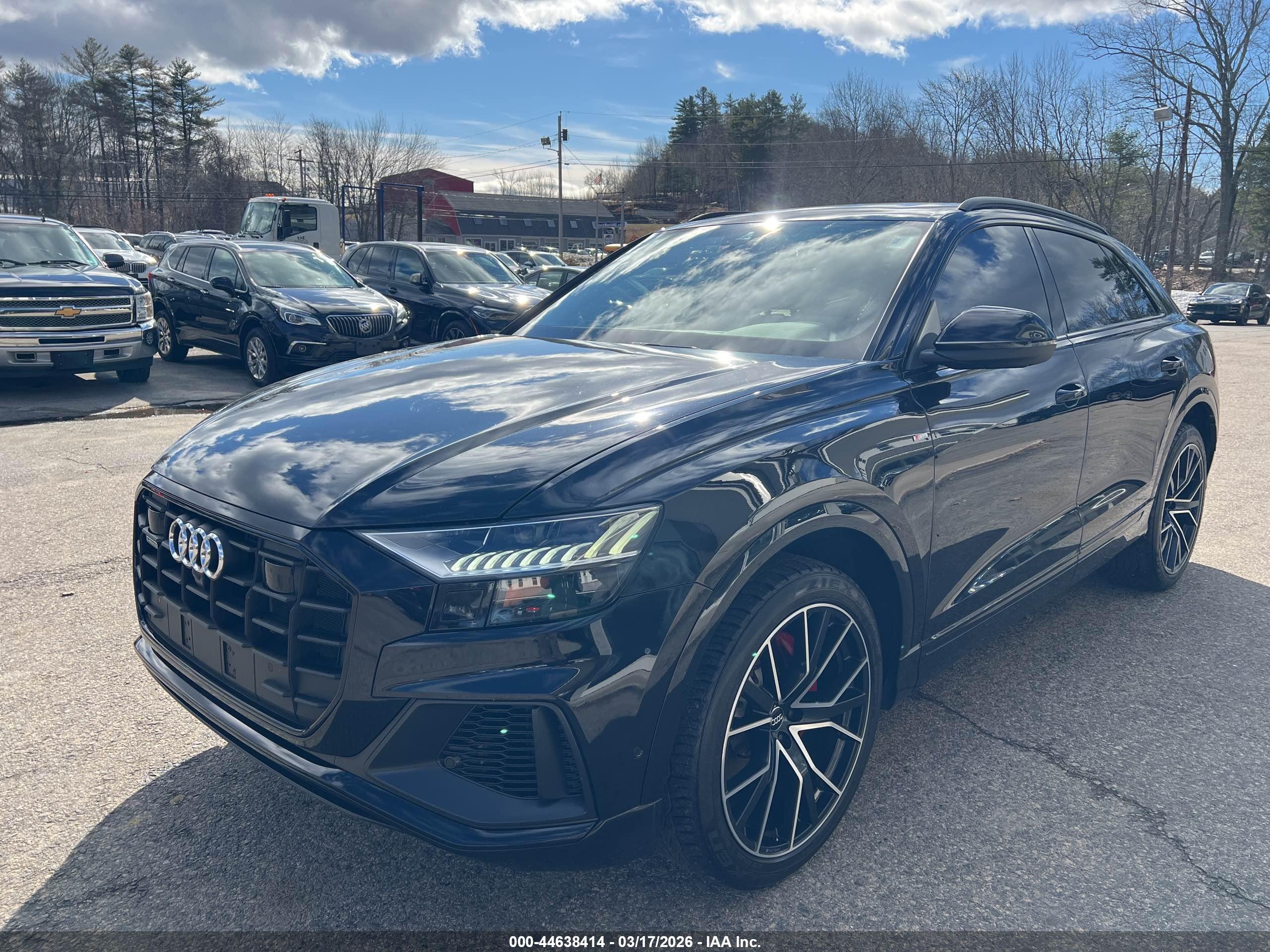 AUDI Q8 image 2