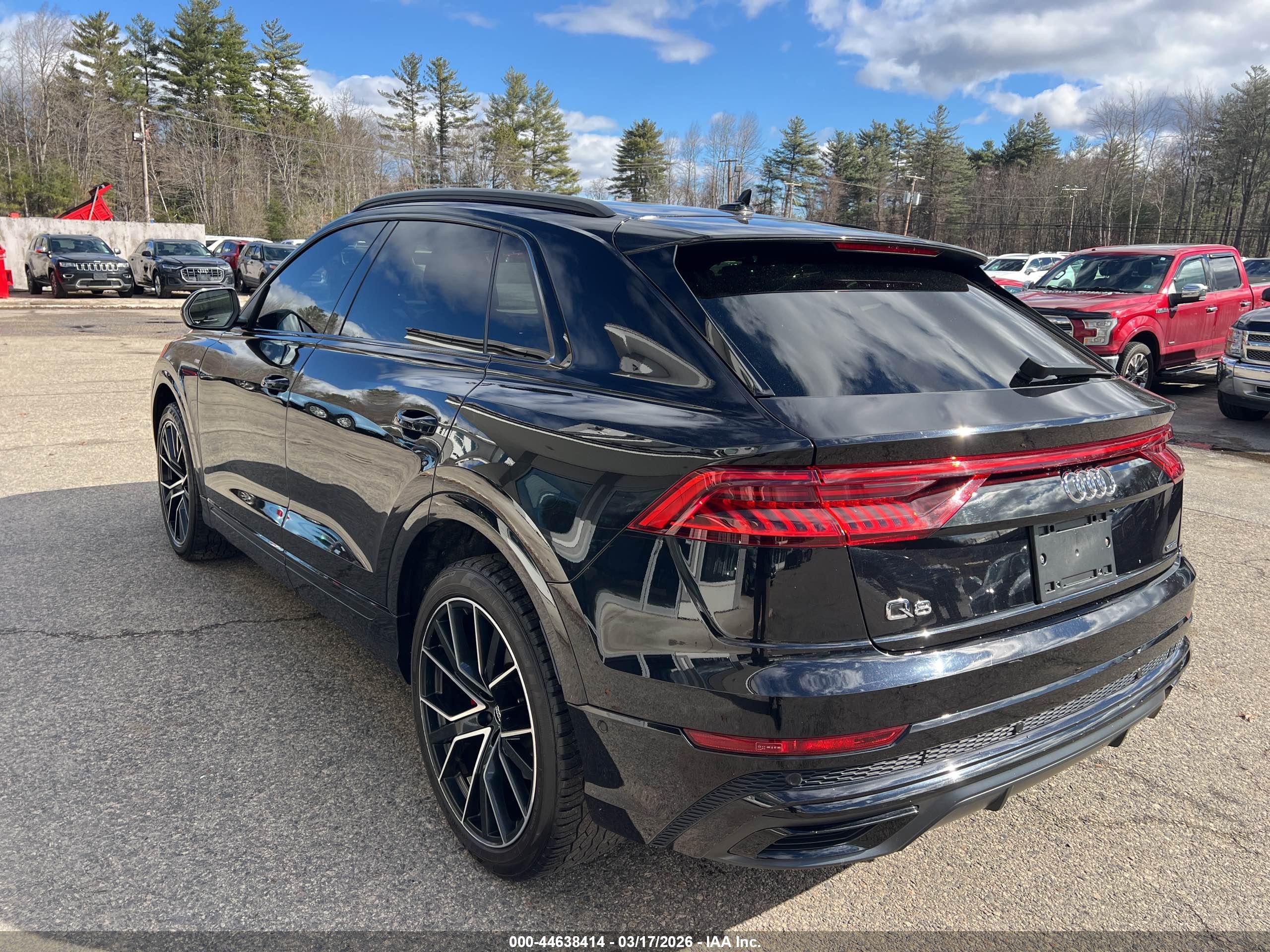 AUDI Q8 image 3