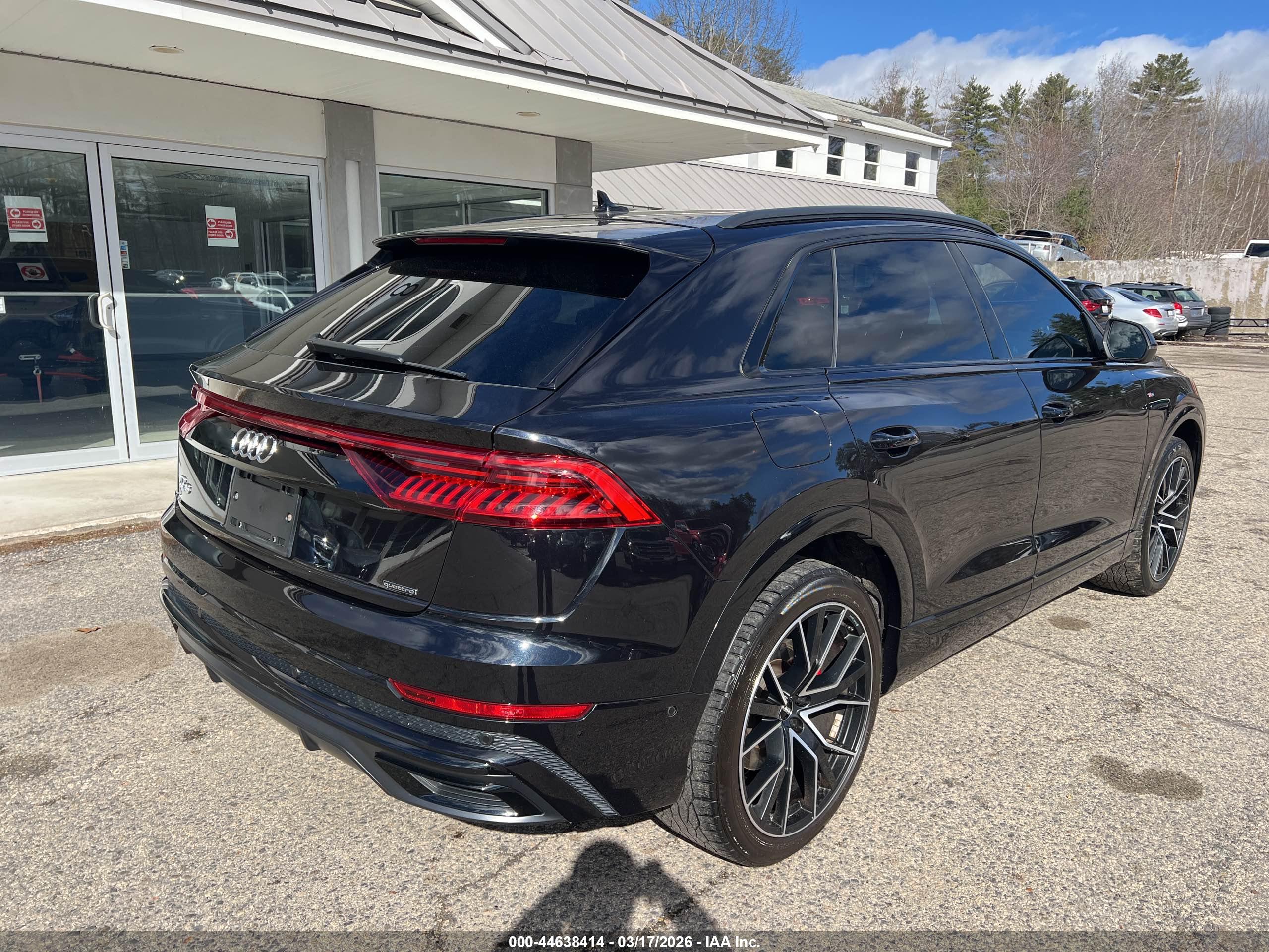 AUDI Q8 image 4