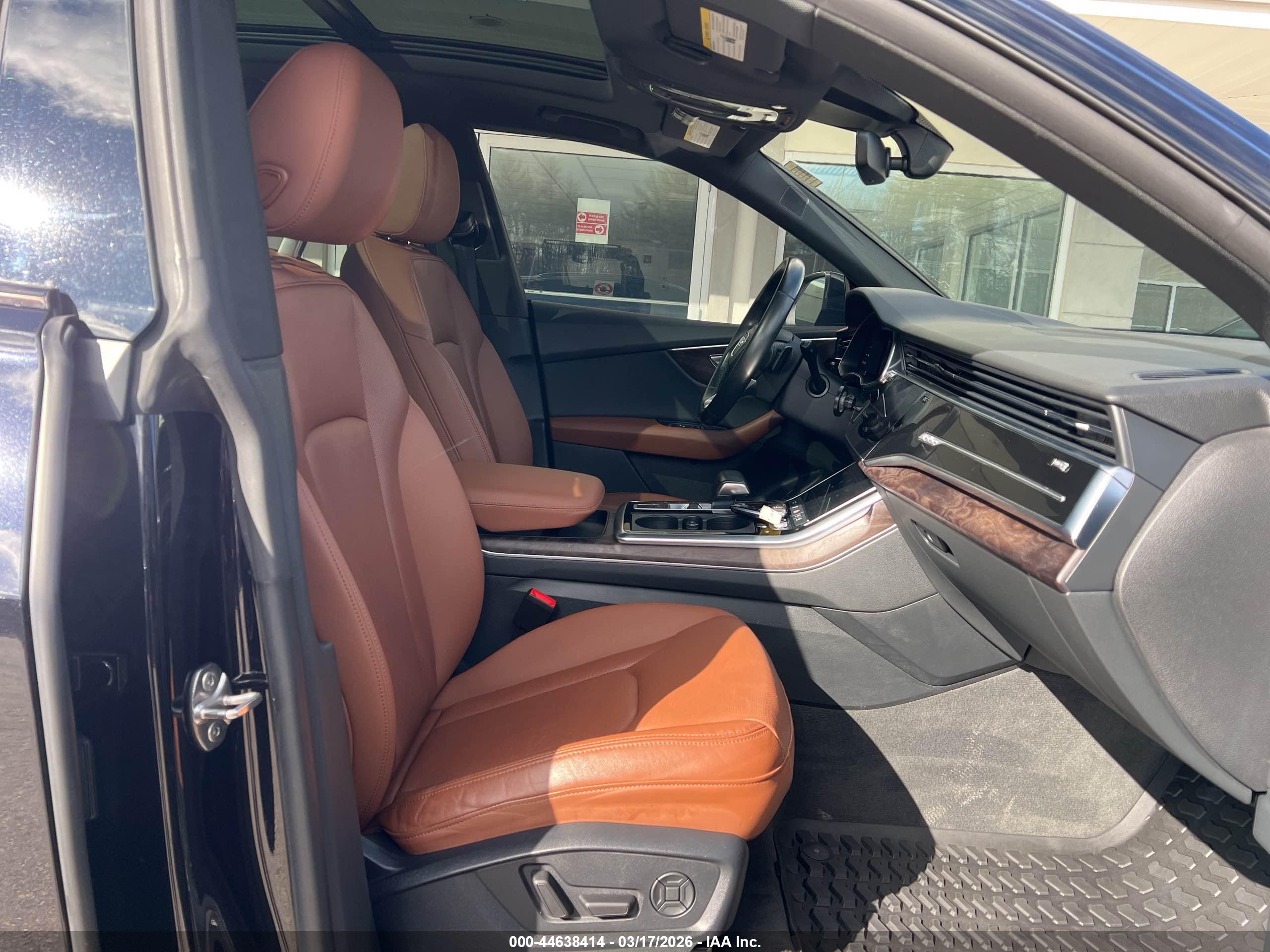 AUDI Q8 image 5